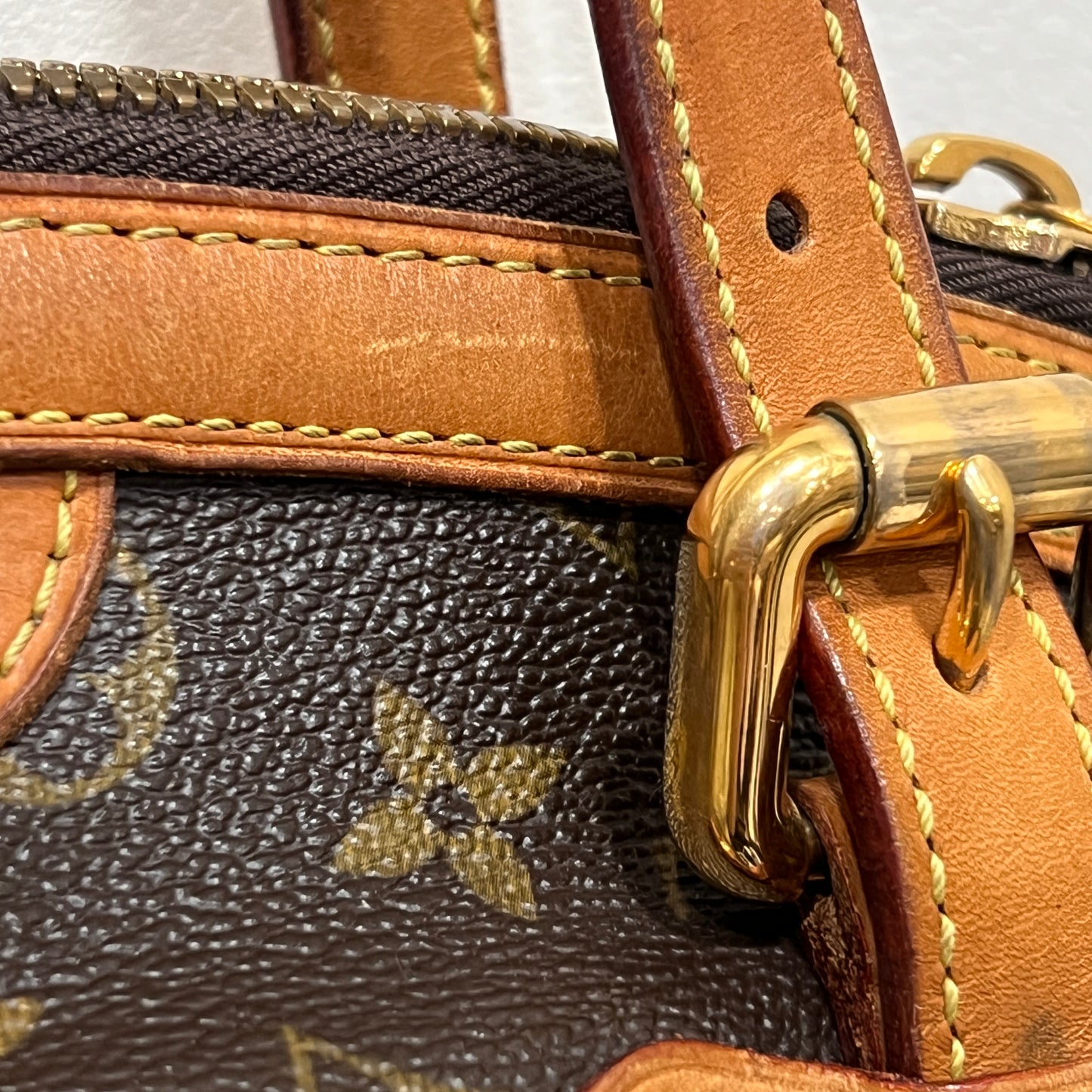 LOUIS VUITTON Tivoli GM