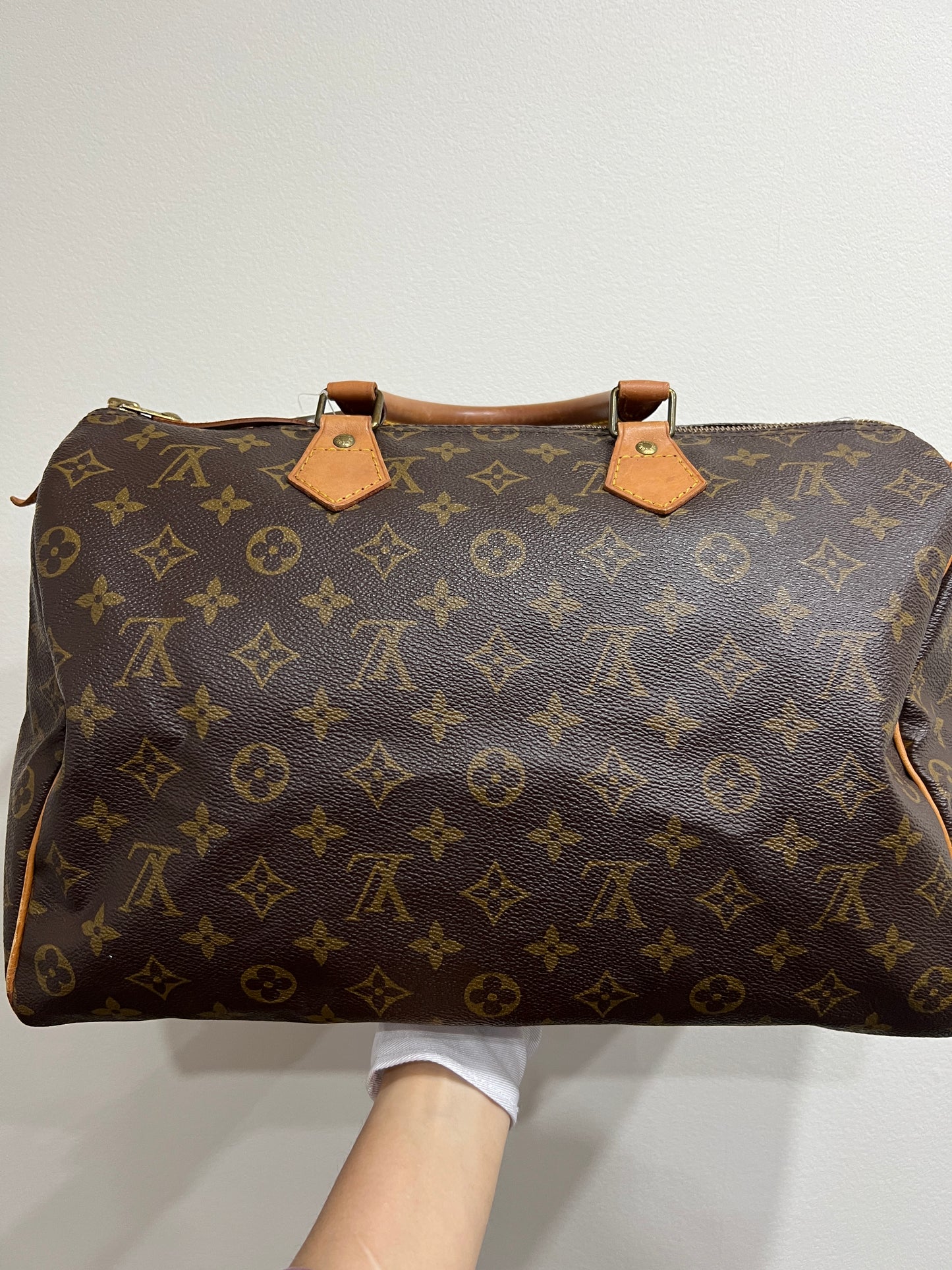LOUIS VUITTON Speedy 35
