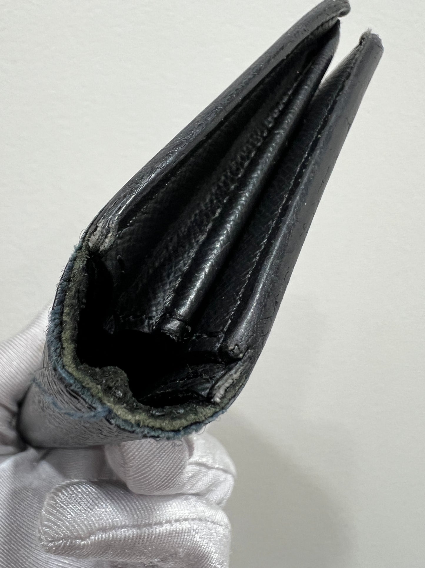 LOUIS VUITTON Monogram Black Wallet