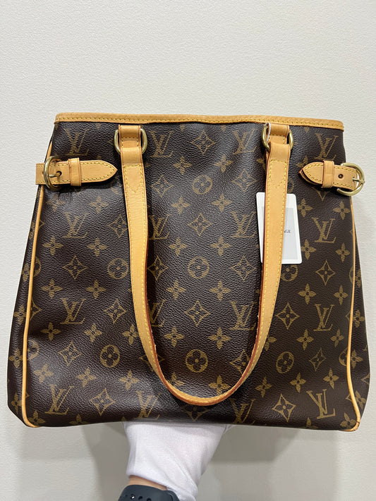 LOUIS VUITTON BATIGNOLLES Vertical Tote Bag