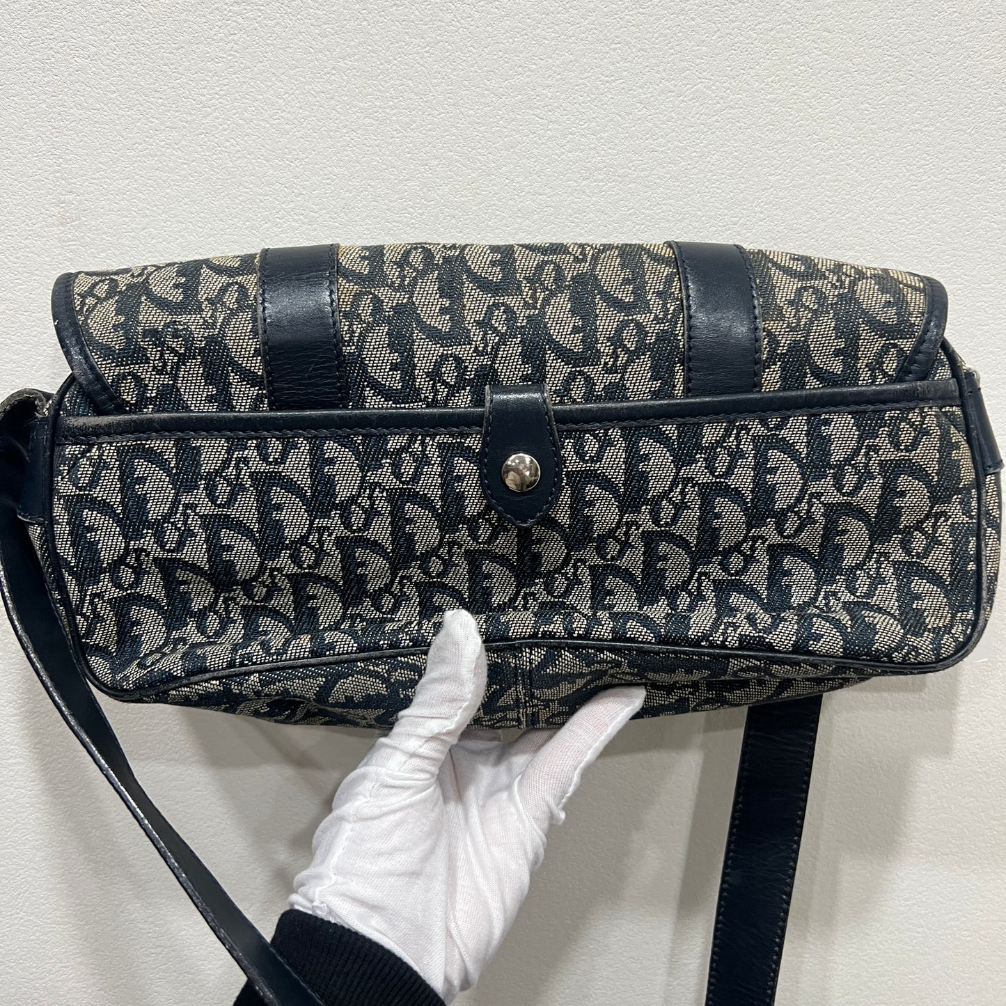 CHRISTIAN DIOR