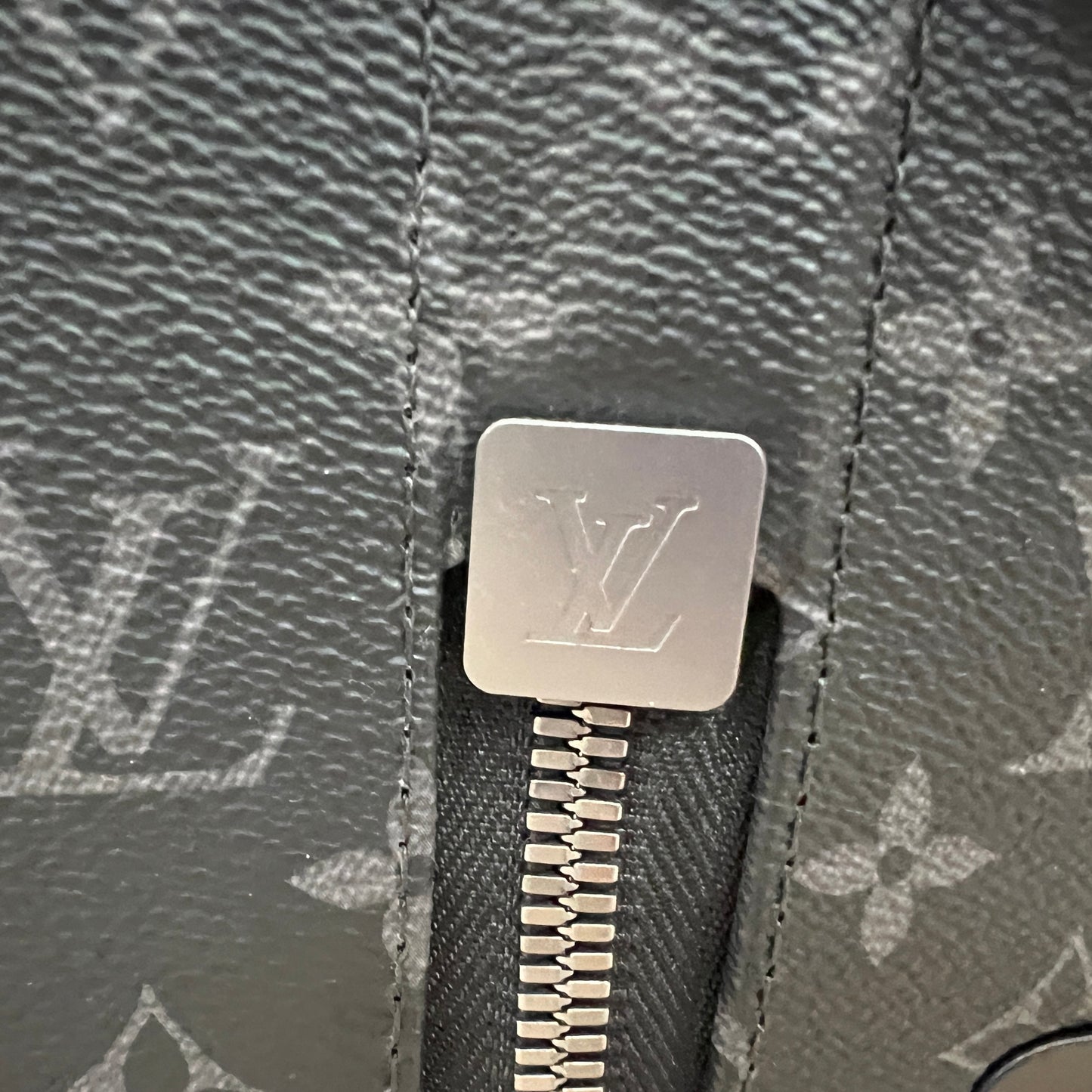 LOUIS VUITTON Horizon Grey Monogram Eclipse 55cm Suitcase