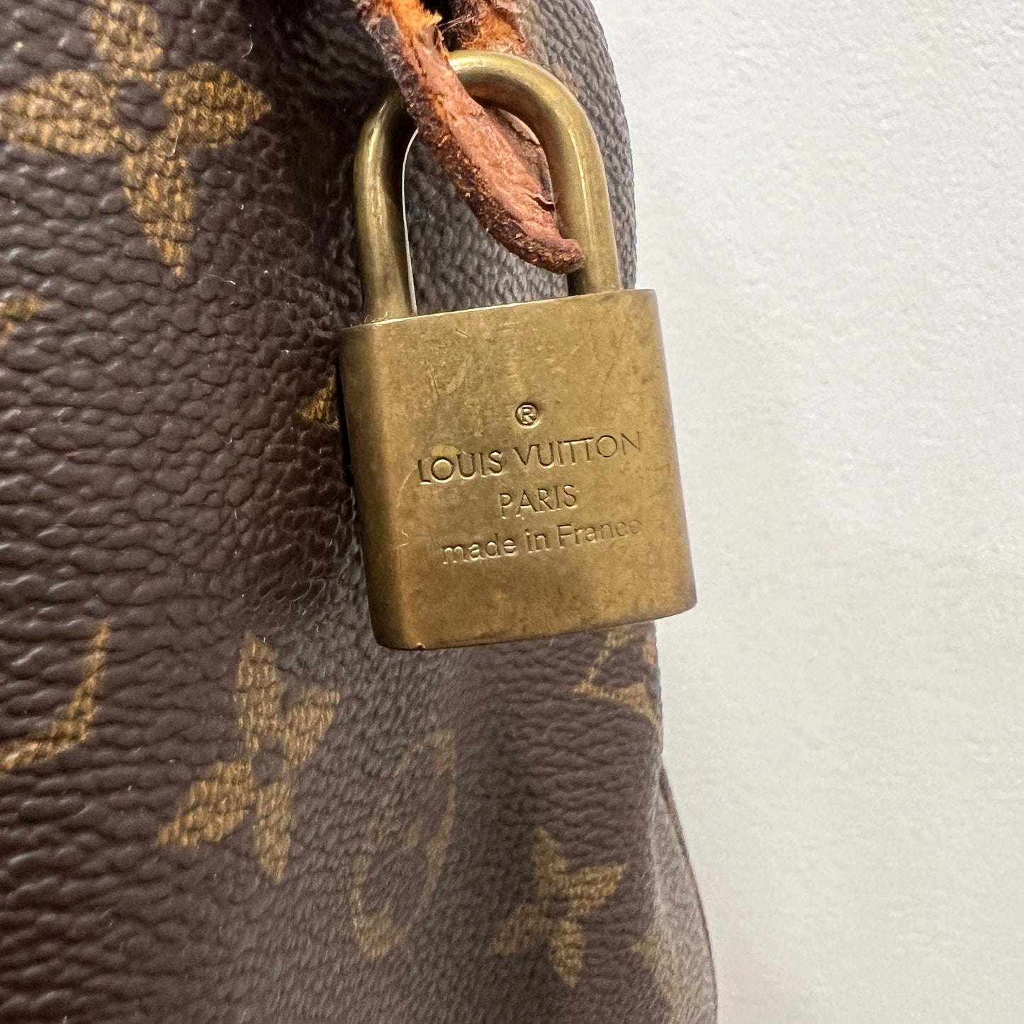 LOUIS VUITTON Speedy 25cm
