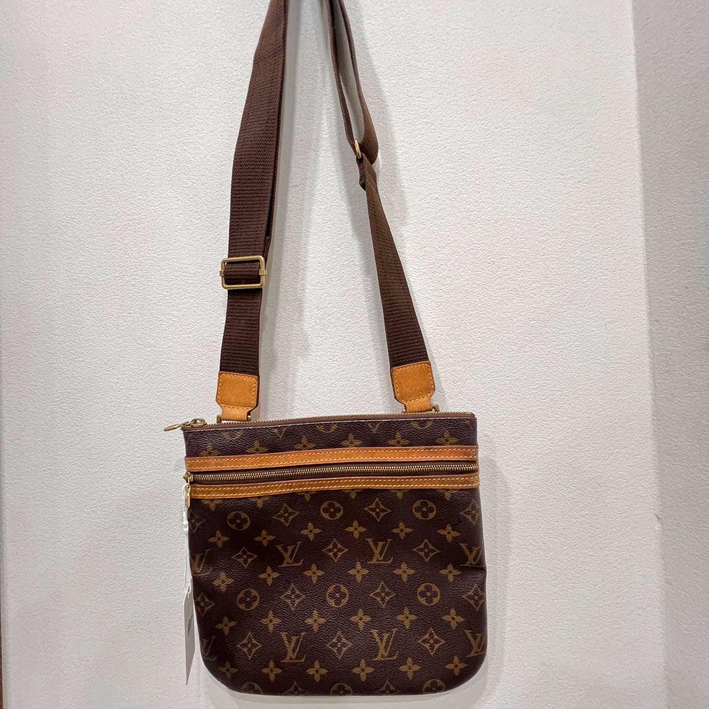LOUIS VUITTON Pochette Bosphore