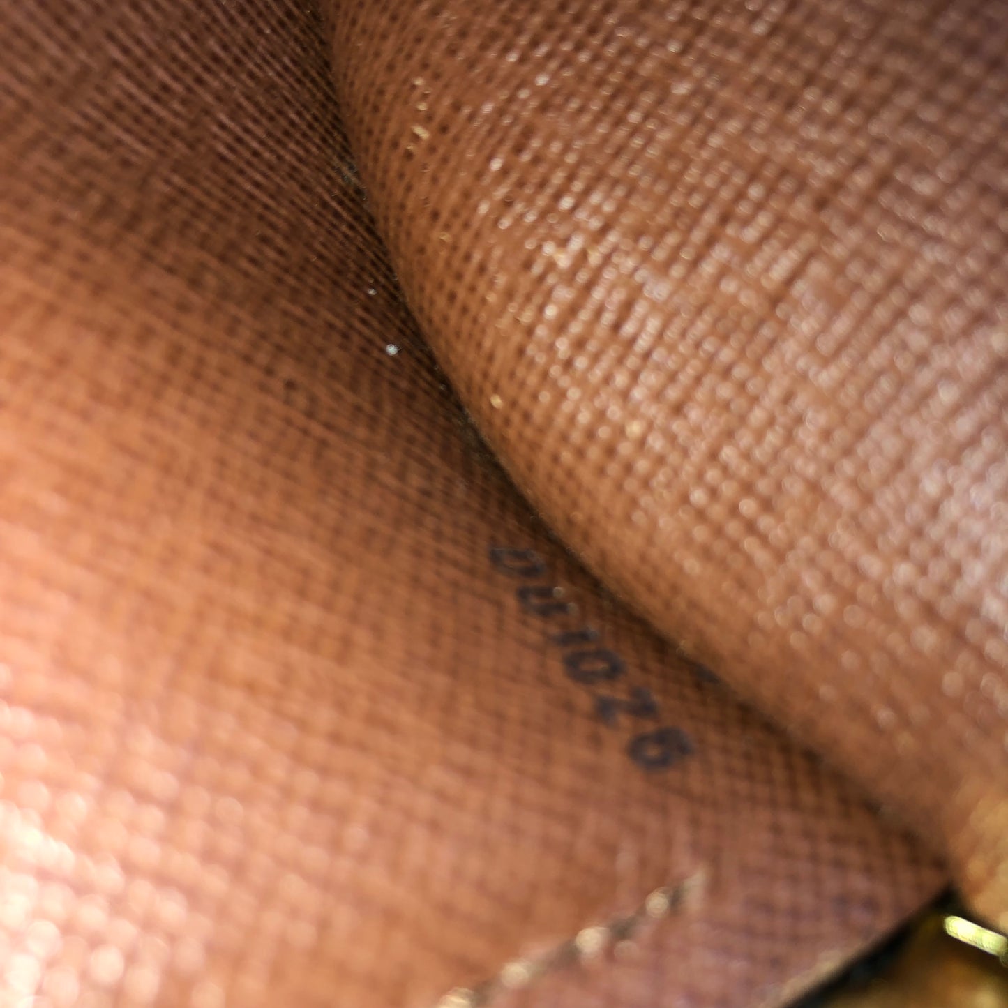 LOUIS VUITTON Papillon