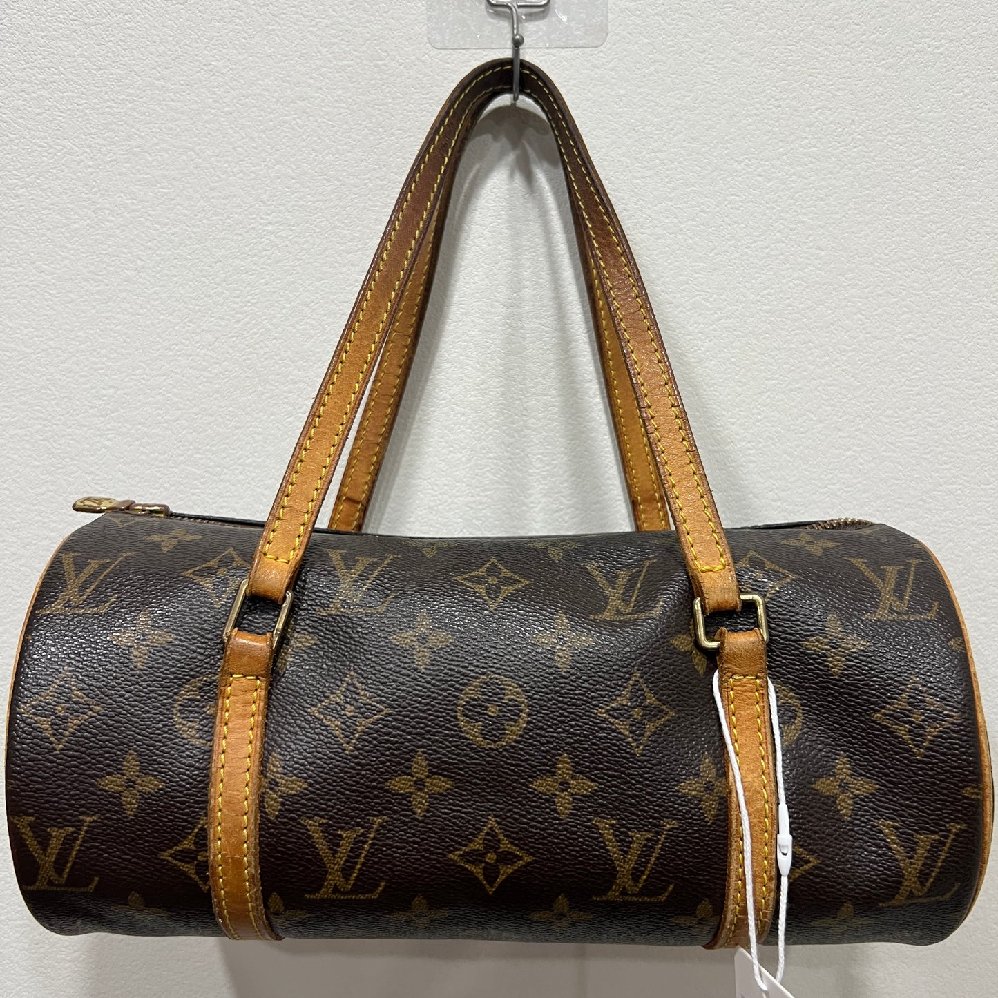 LOUIS VUITTON Papillon 27