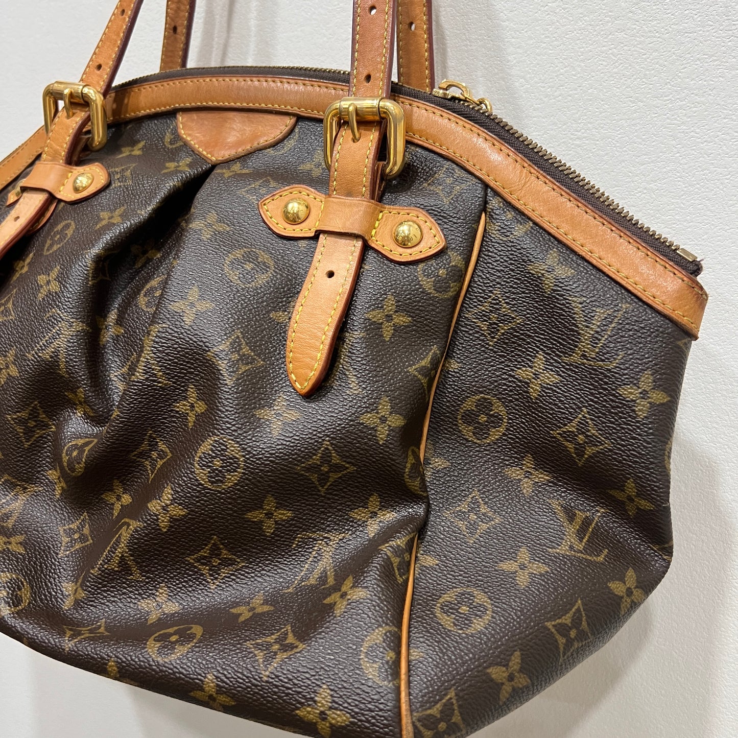 LOUIS VUITTON Tivoli GM