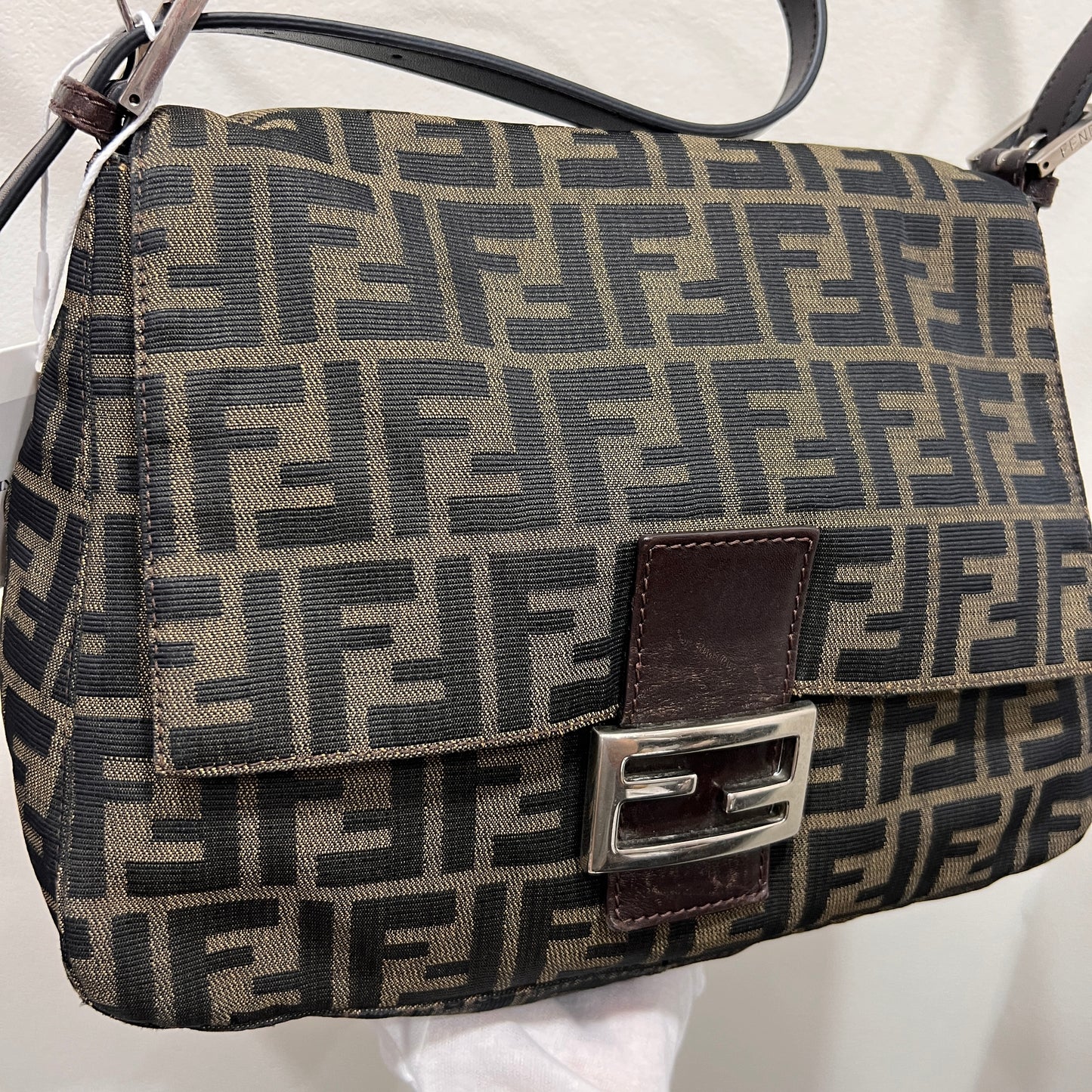 FENDI Mamma Baguette in Long Strap