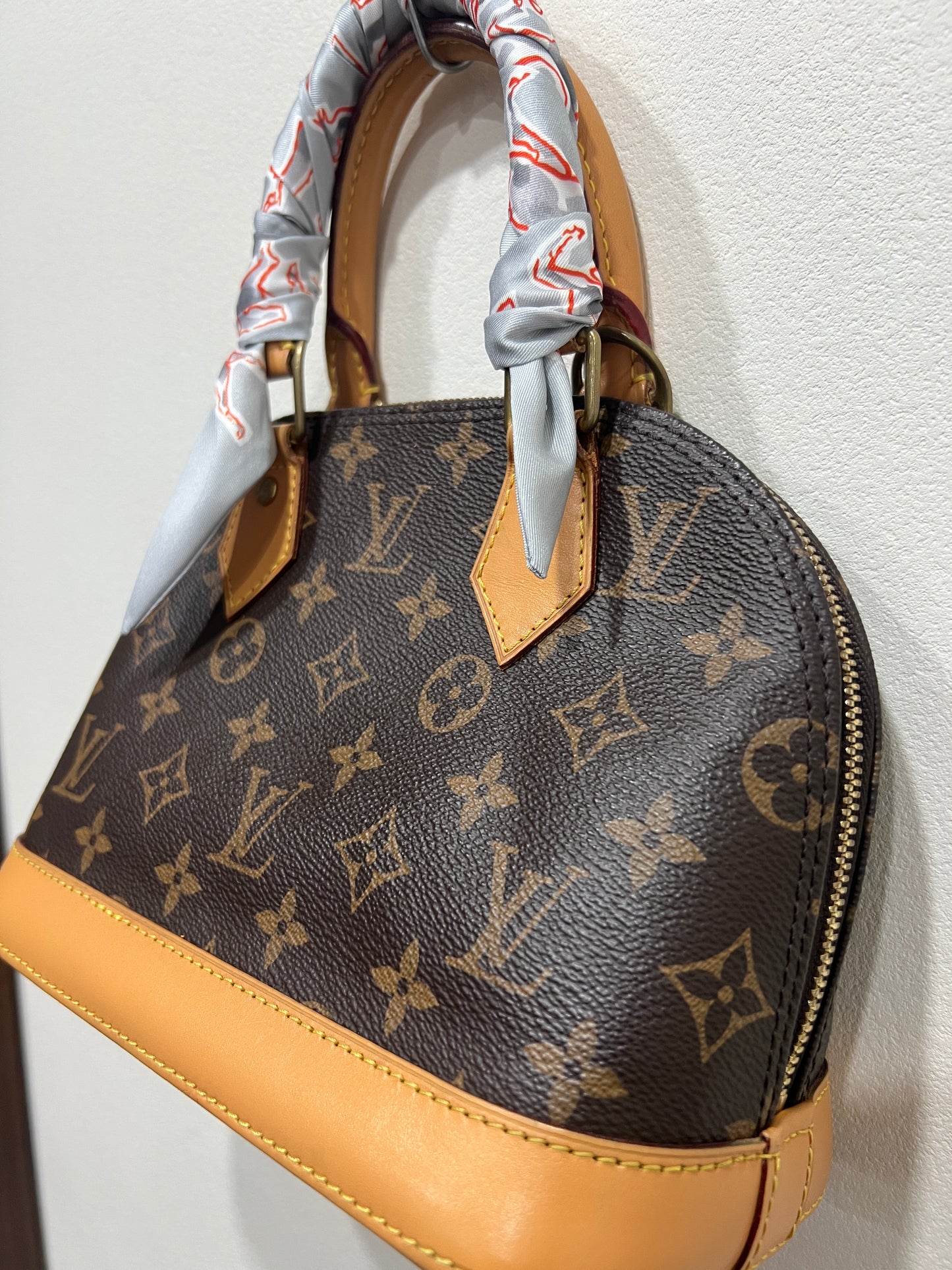 LOUIS VUITTON ALMA BB