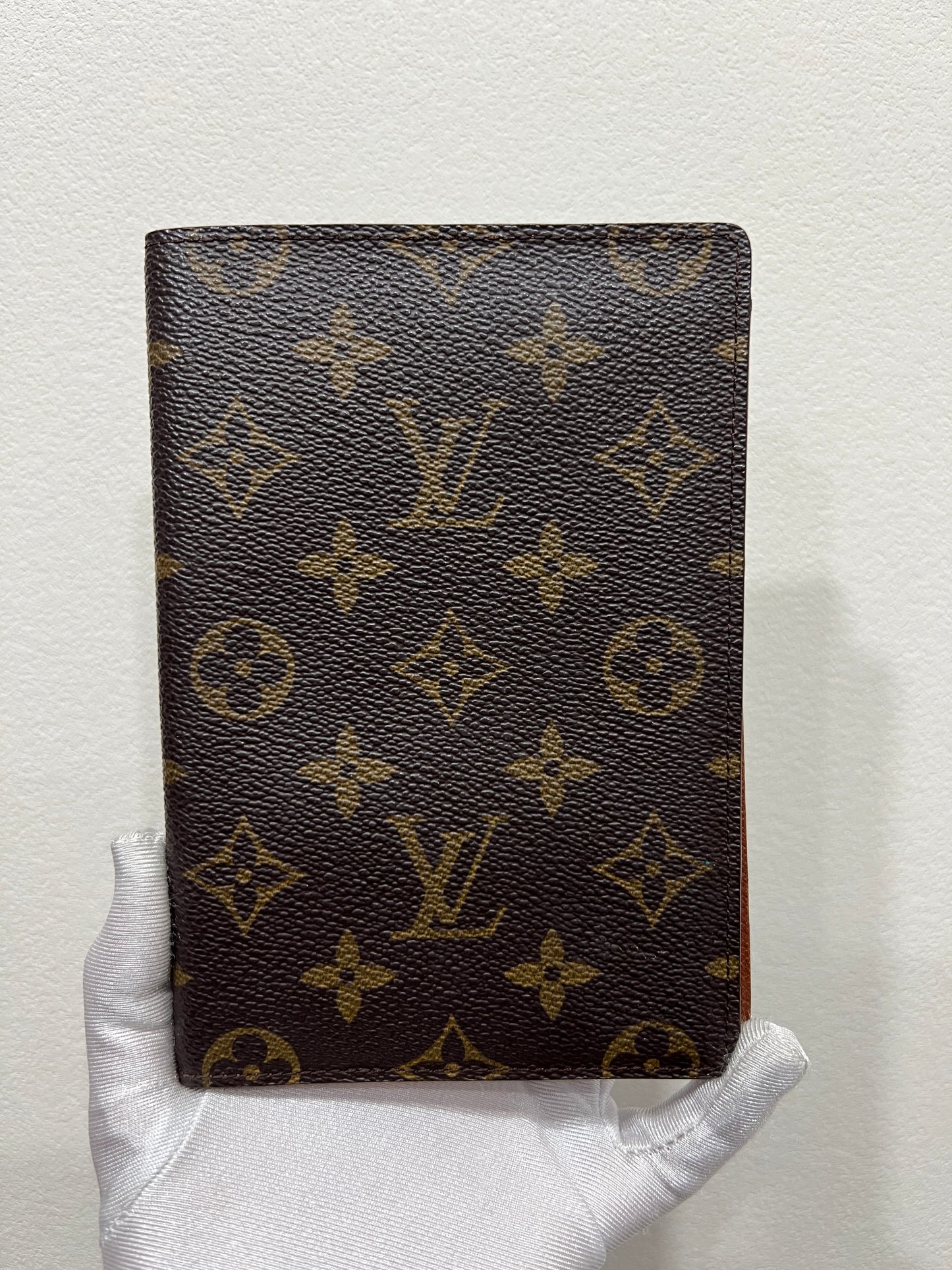 LOUIS VUITTON Passport Case