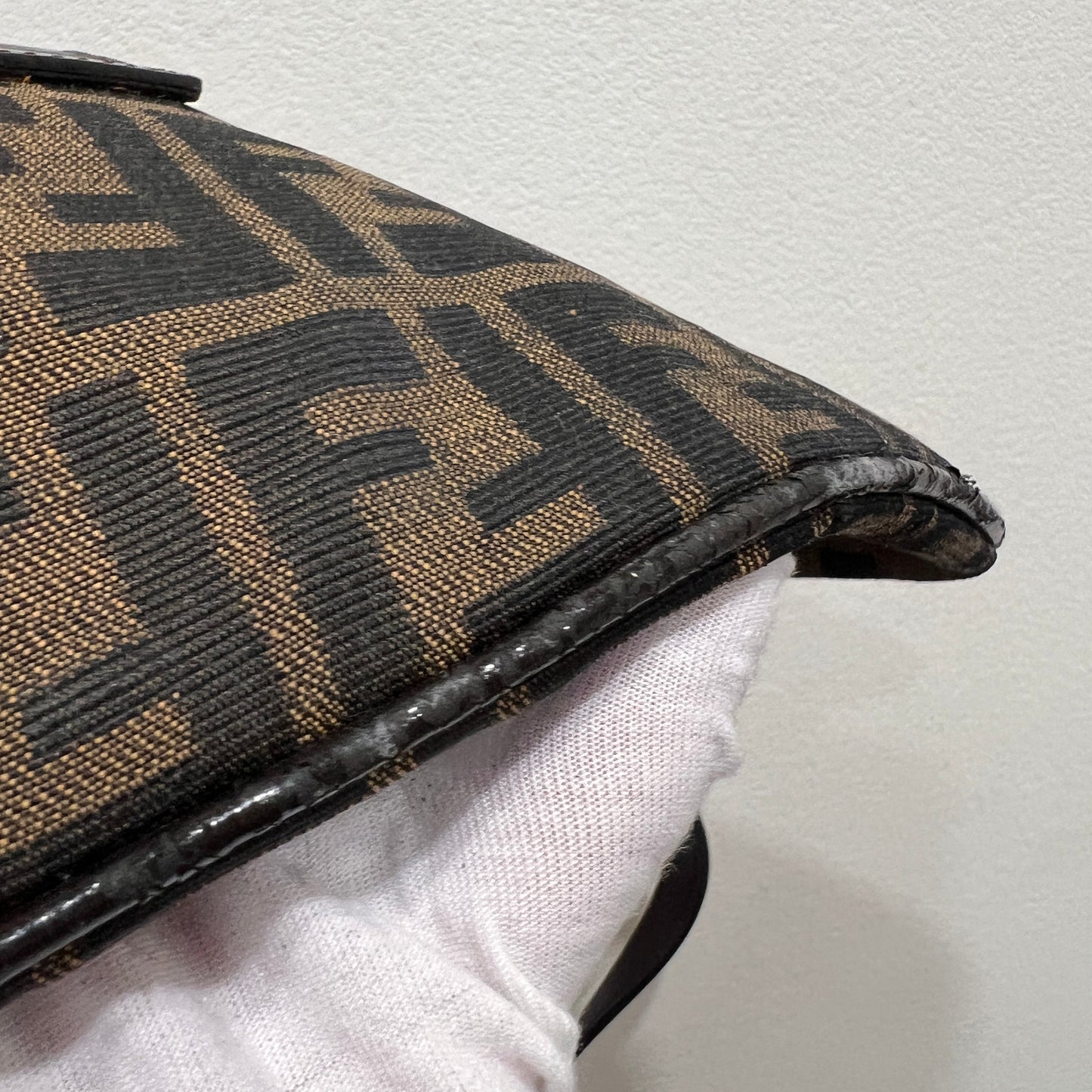 FENDI Crossbody Baguette