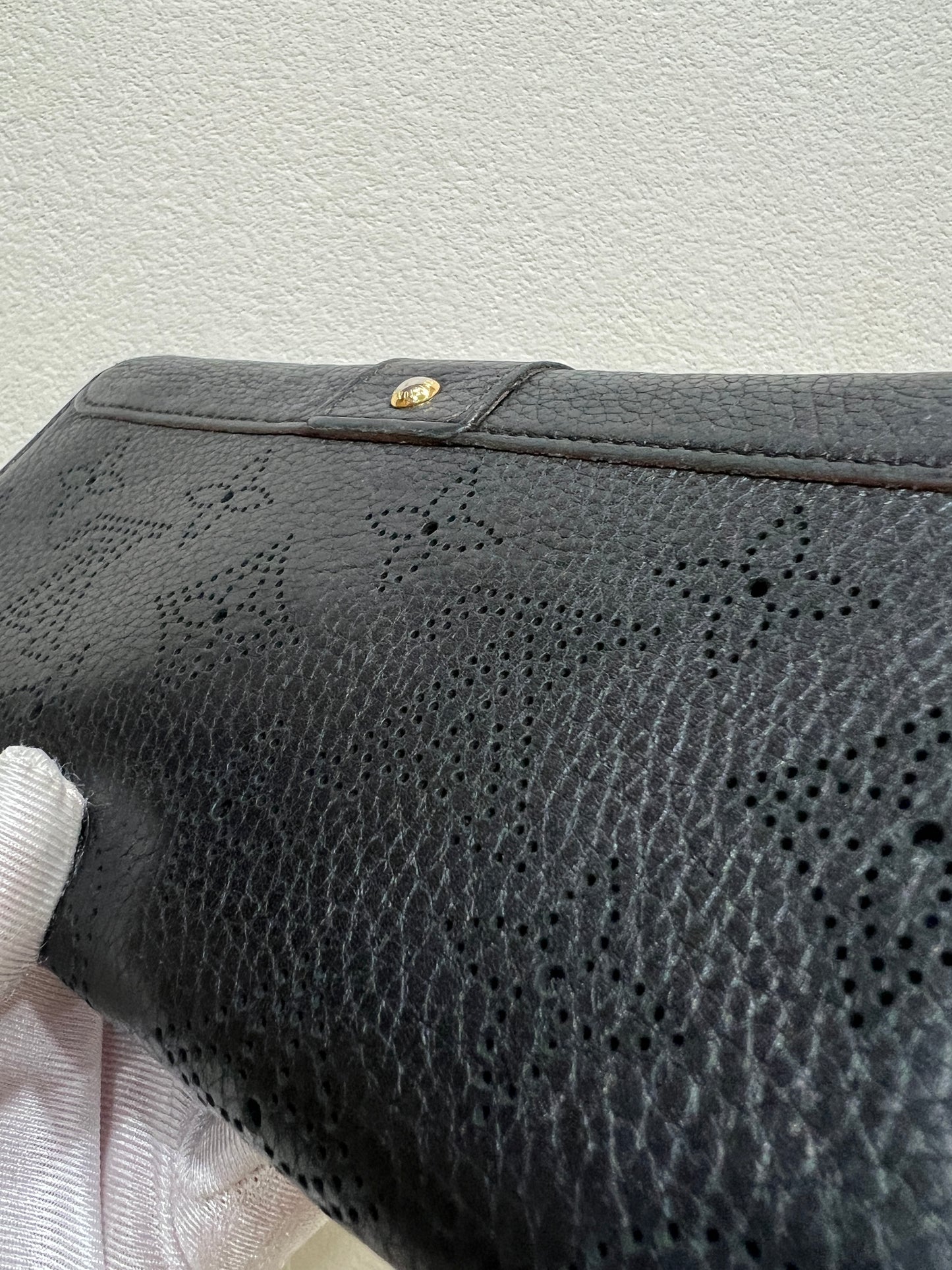 LOUIS VUITTON Wallet Mahina Leather Amelia