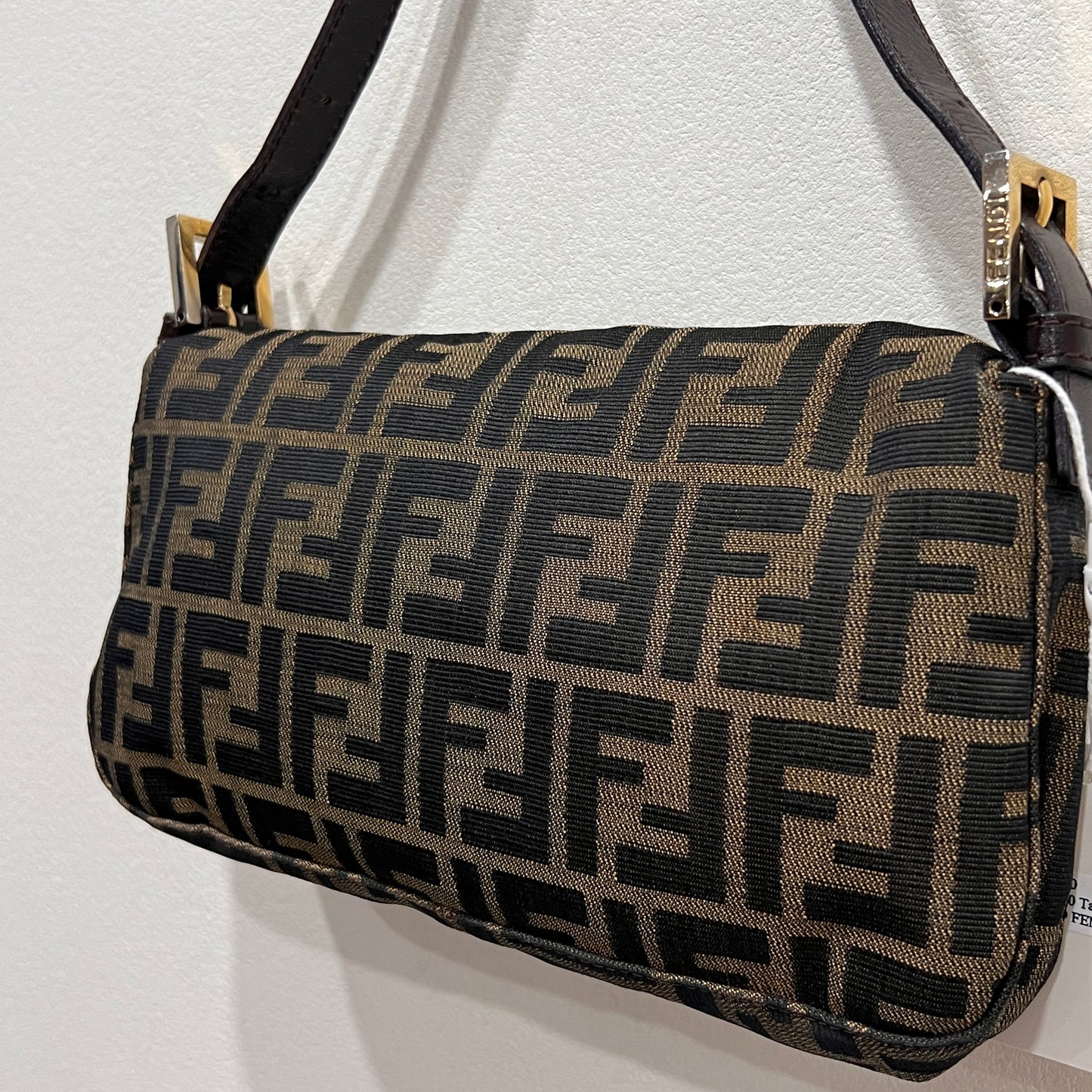 FENDI Baguette Gold