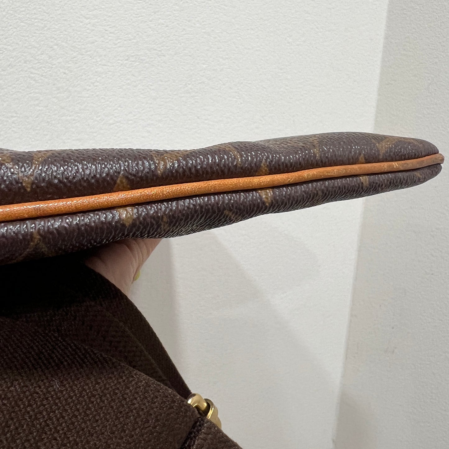 LOUIS VUITTON Pochette Bosphore
