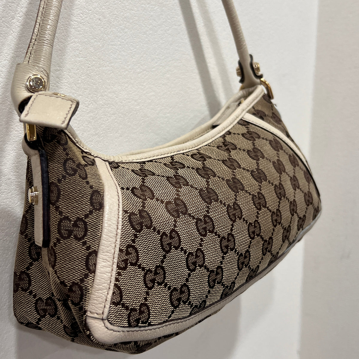 GUCCI Abbey D-Ring Pochette Shoulder Bag