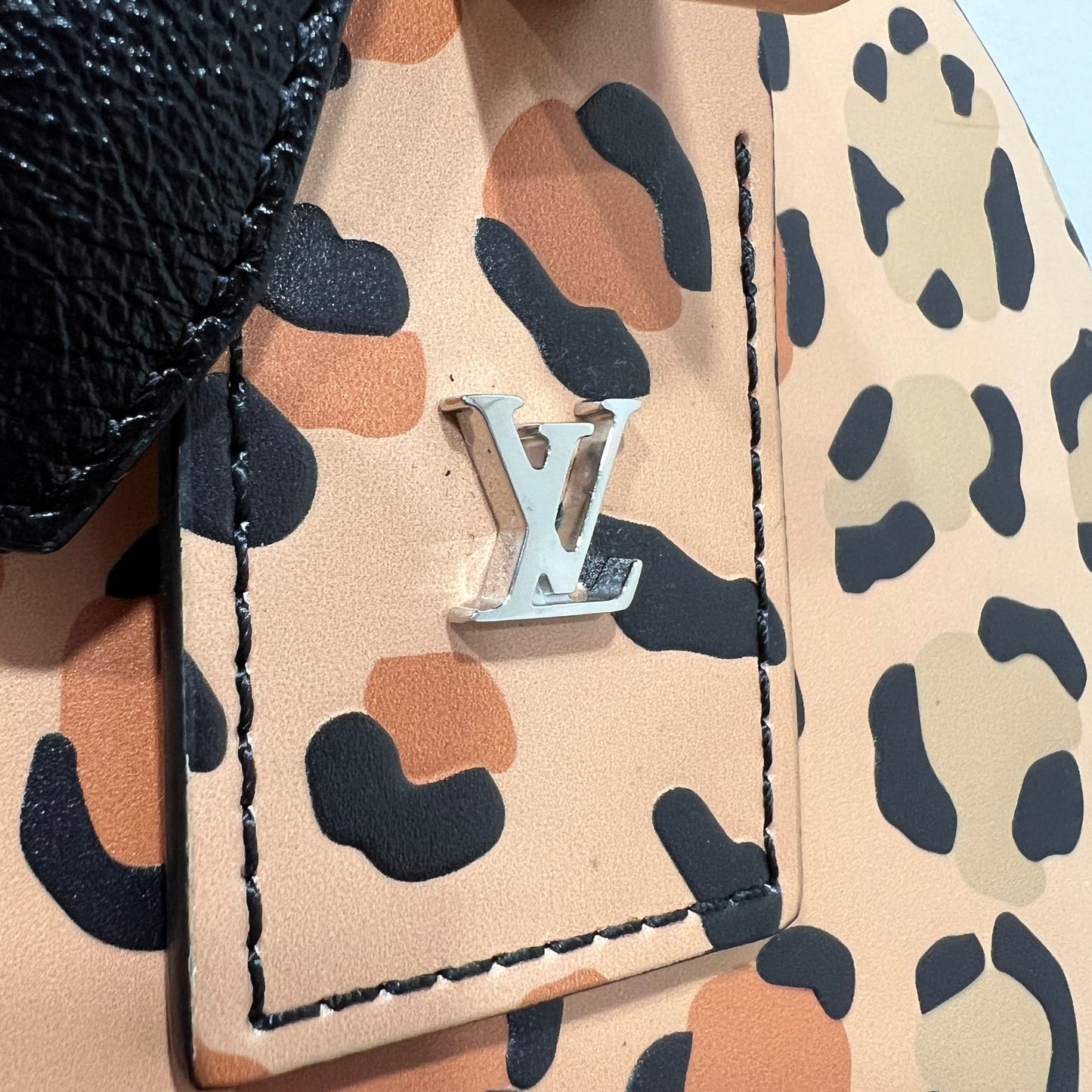 LOUIS VUITTON Brown Reverse, Corduroy,Leopard Petit Boite Chapeau Souple Bag unused