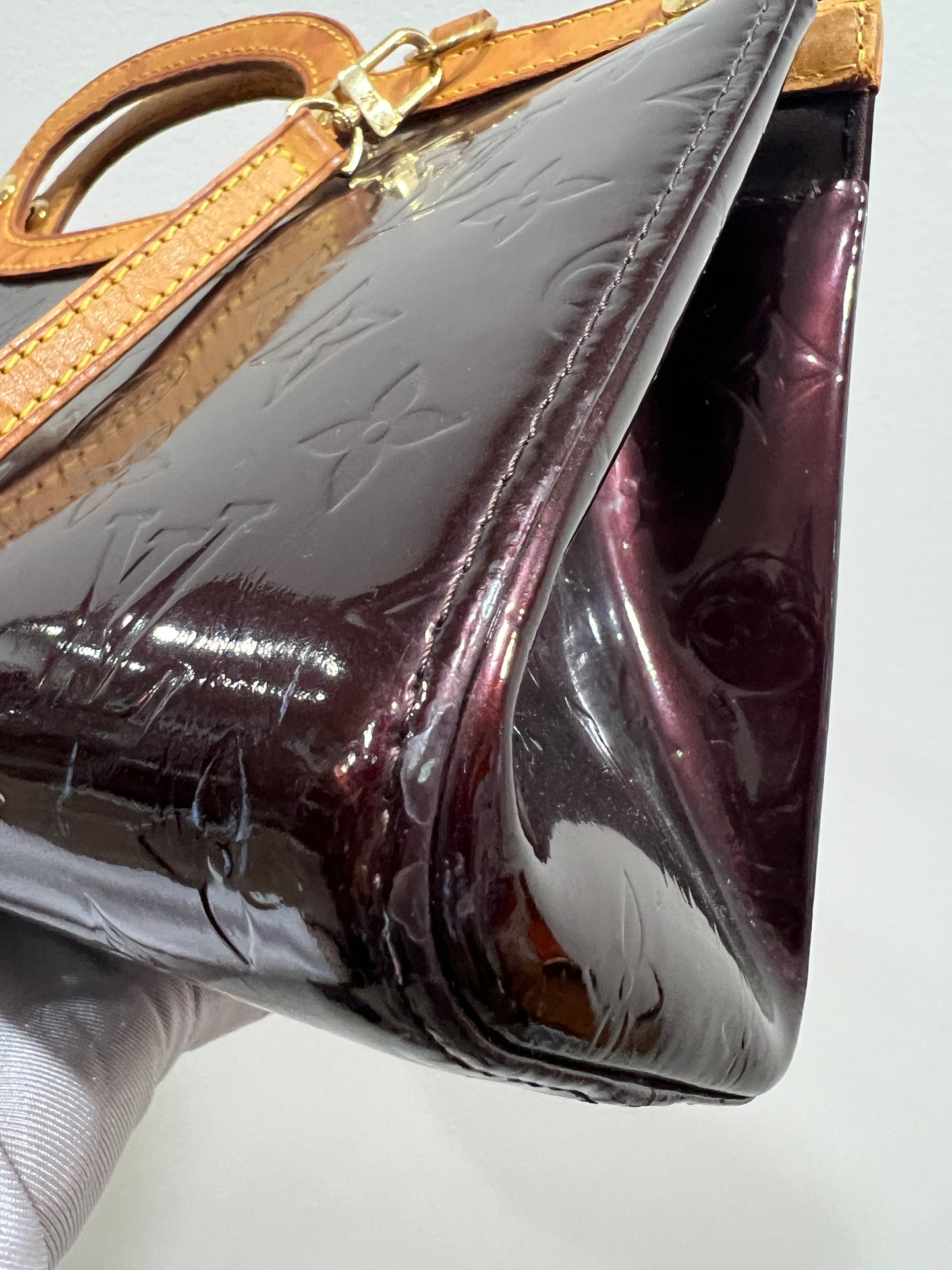 LOUIS VUITTON Roxbury Drive Vernis