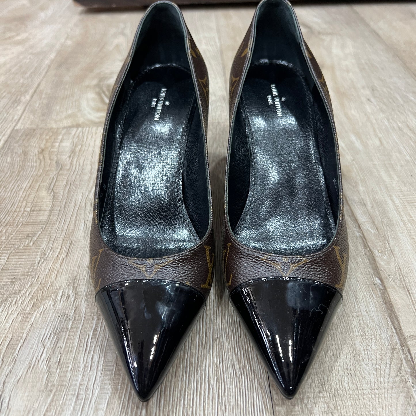 LOUIS VUITTON Shoes in Monogram with Heels Size 37