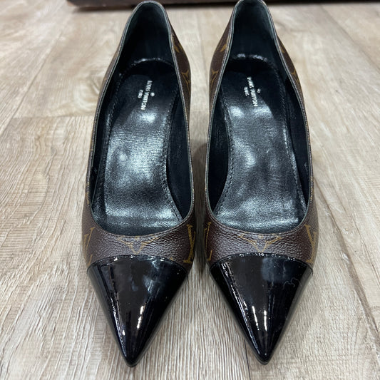 LOUIS VUITTON Shoes in Monogram with Heels Size 37