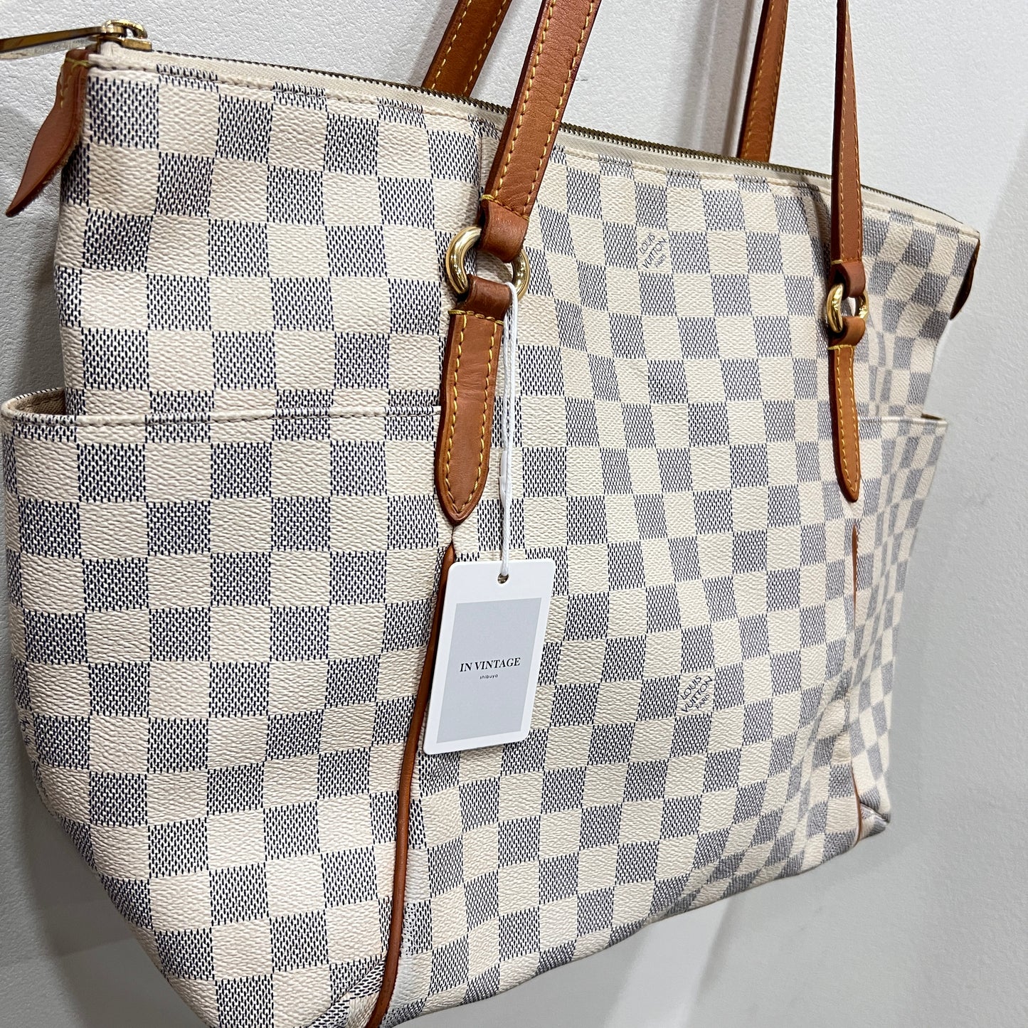 LOUIS VUITTON Totally MM Tote Bag