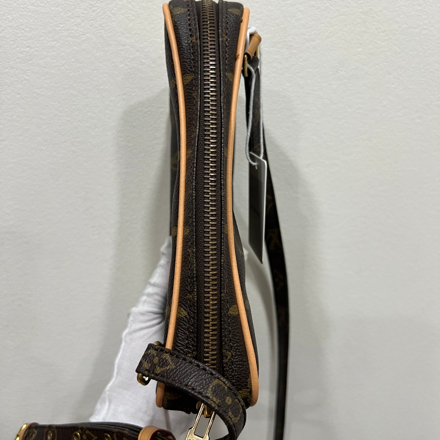 LOUIS VUITTON Marly Bandouliere