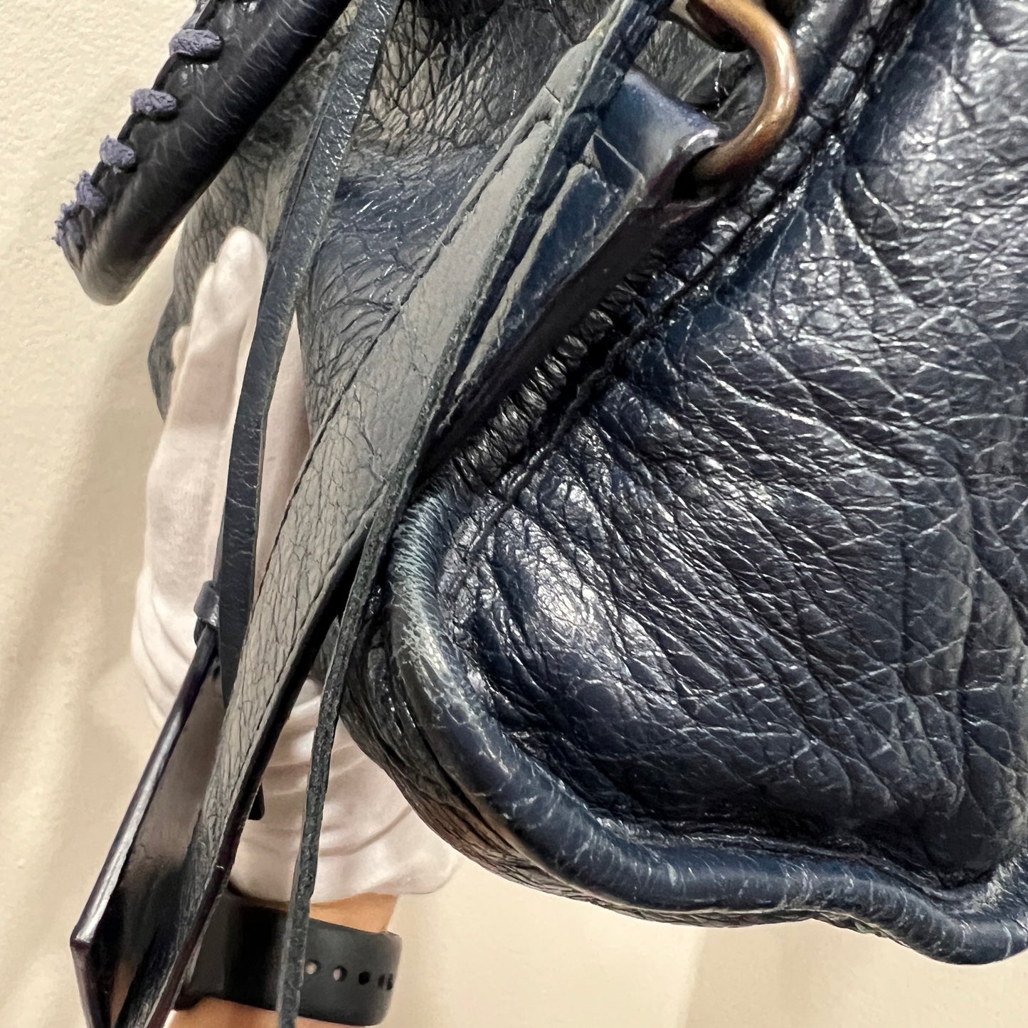 BALENCIAGA City with Long Strap (26042801)