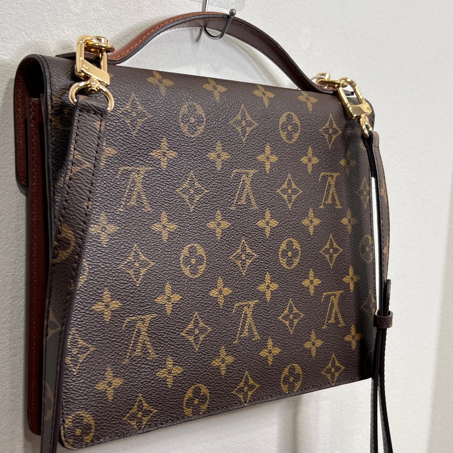 LOUIS VUITTON Monceau