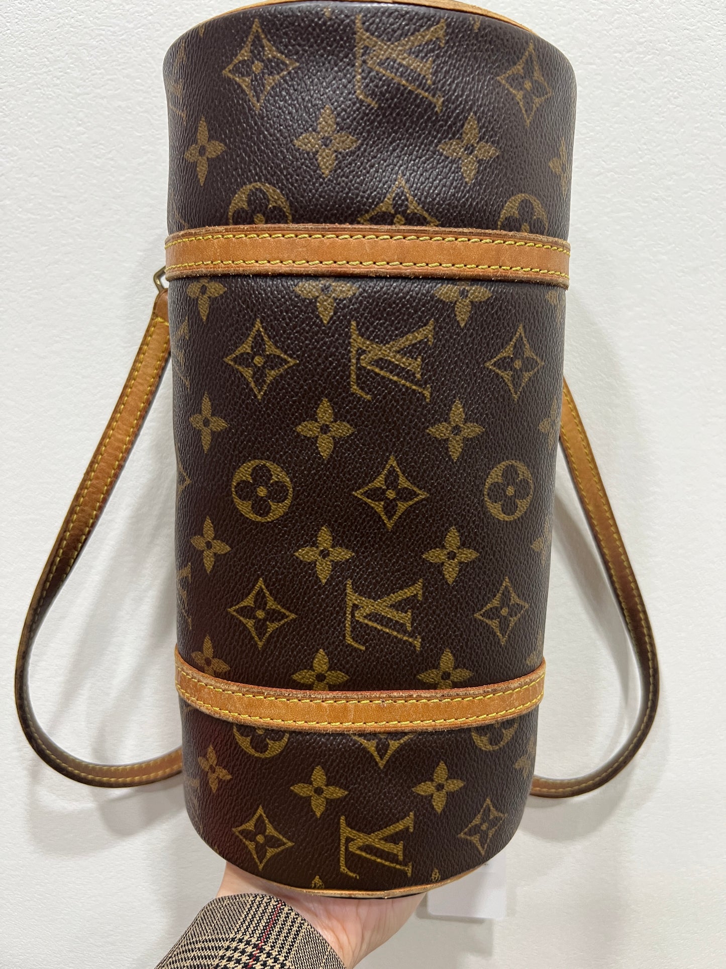 LOUIS VUITTON Papillon 27