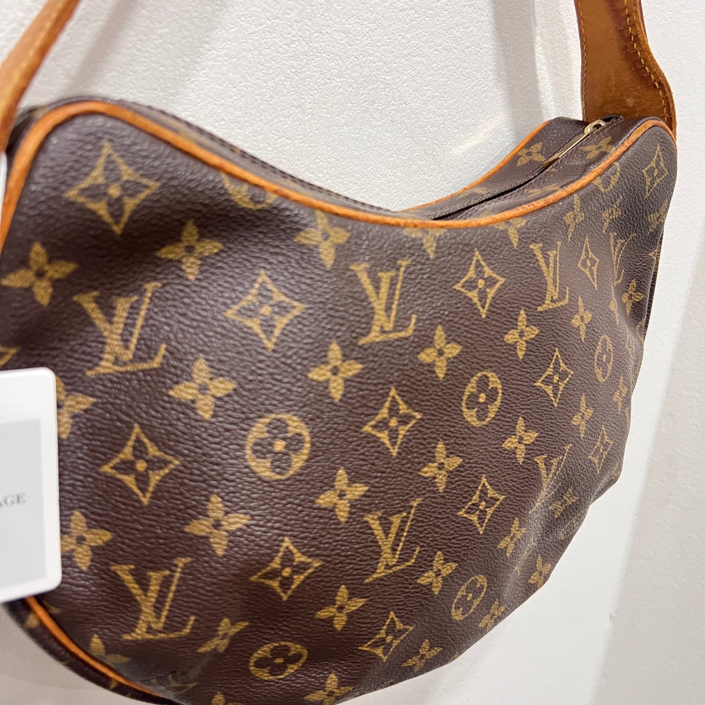 LOUIS VUITTON Croissant MM
