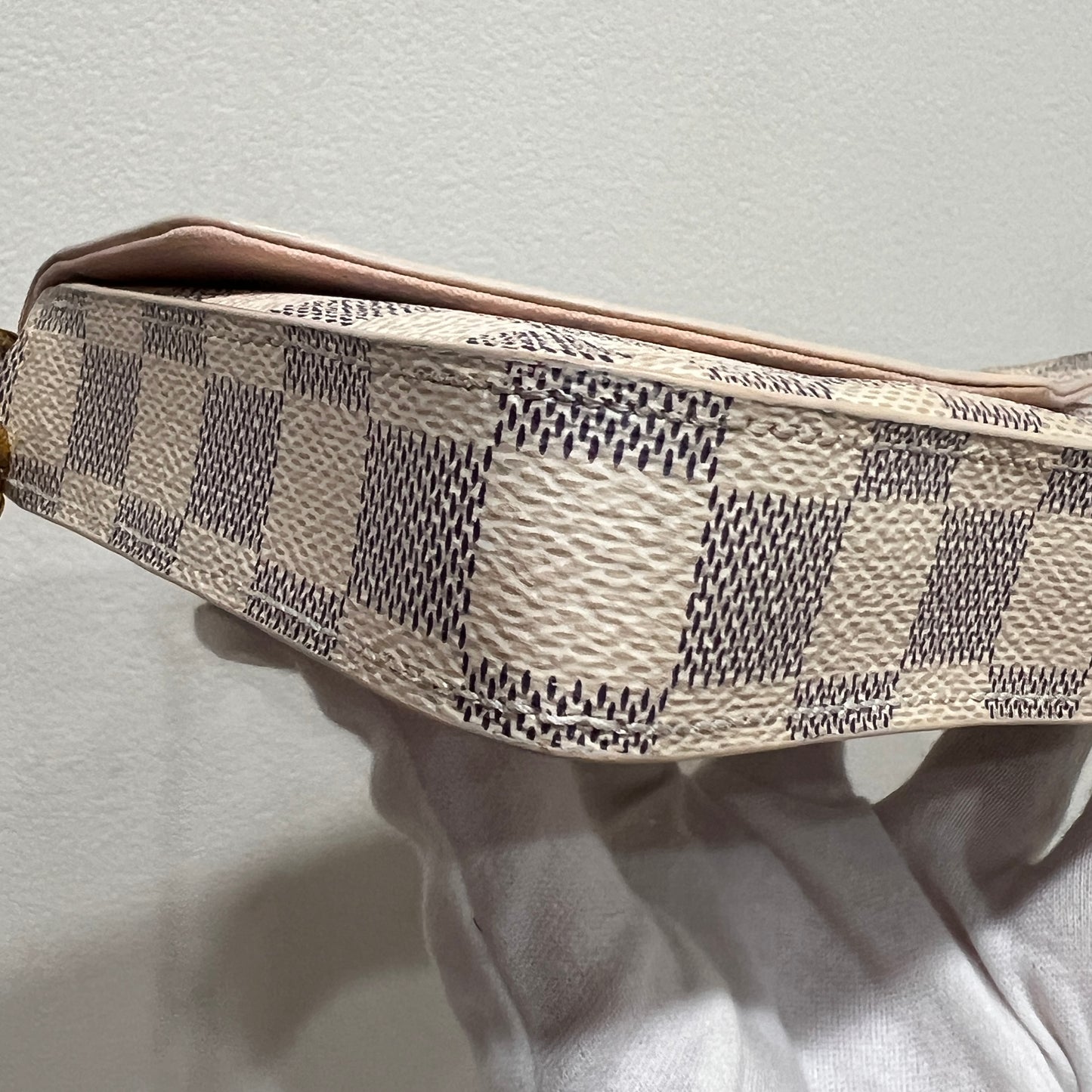 LOUIS VUITTON Felice Damier