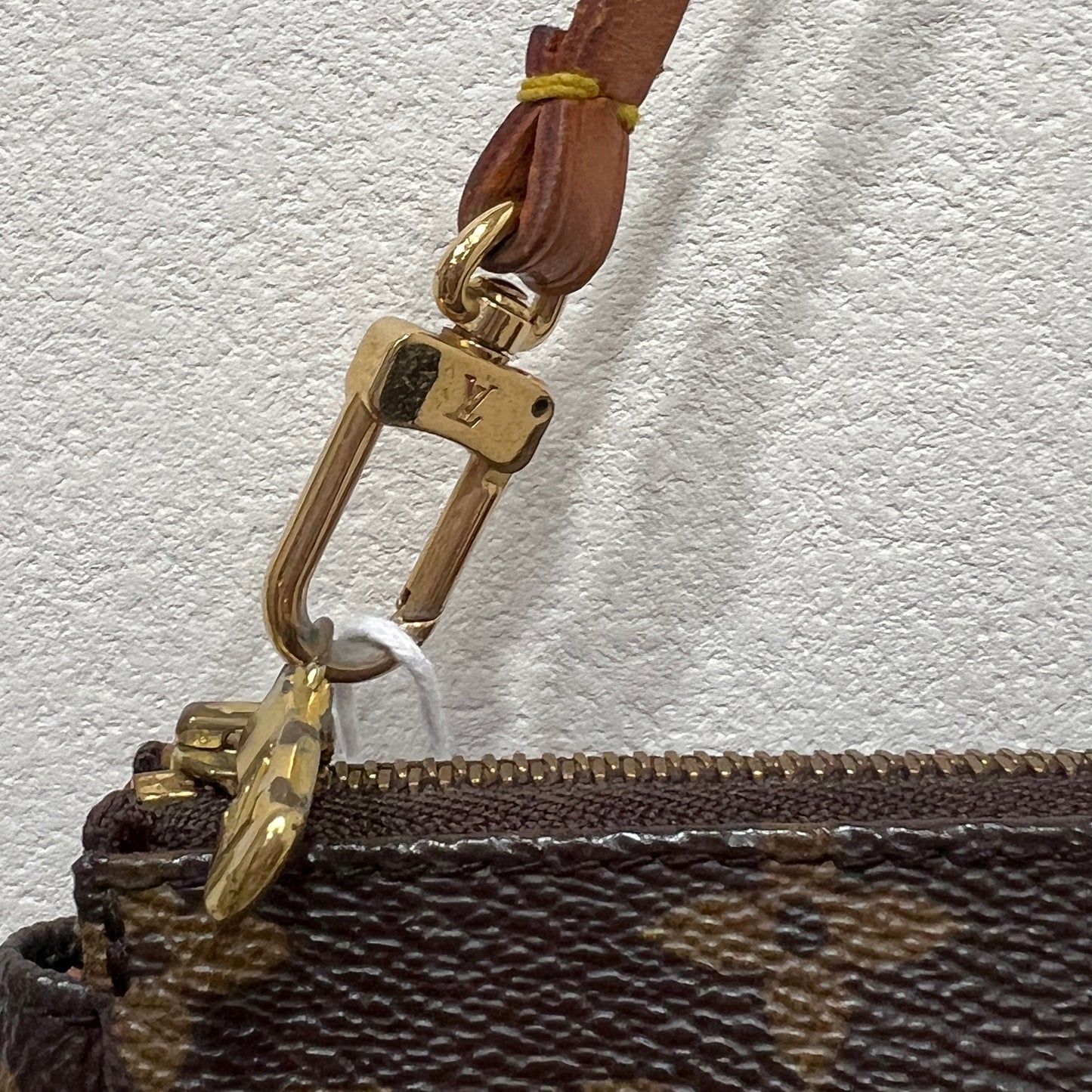 LOUIS VUITTON Accessory Pochette
