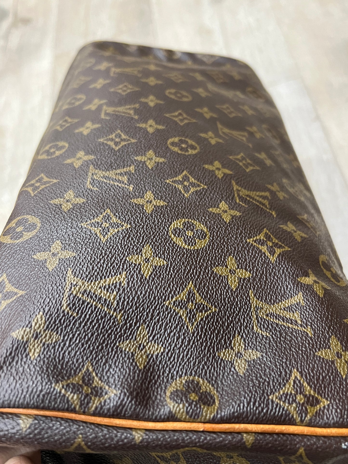 LOUIS VUITTON Speedy 40