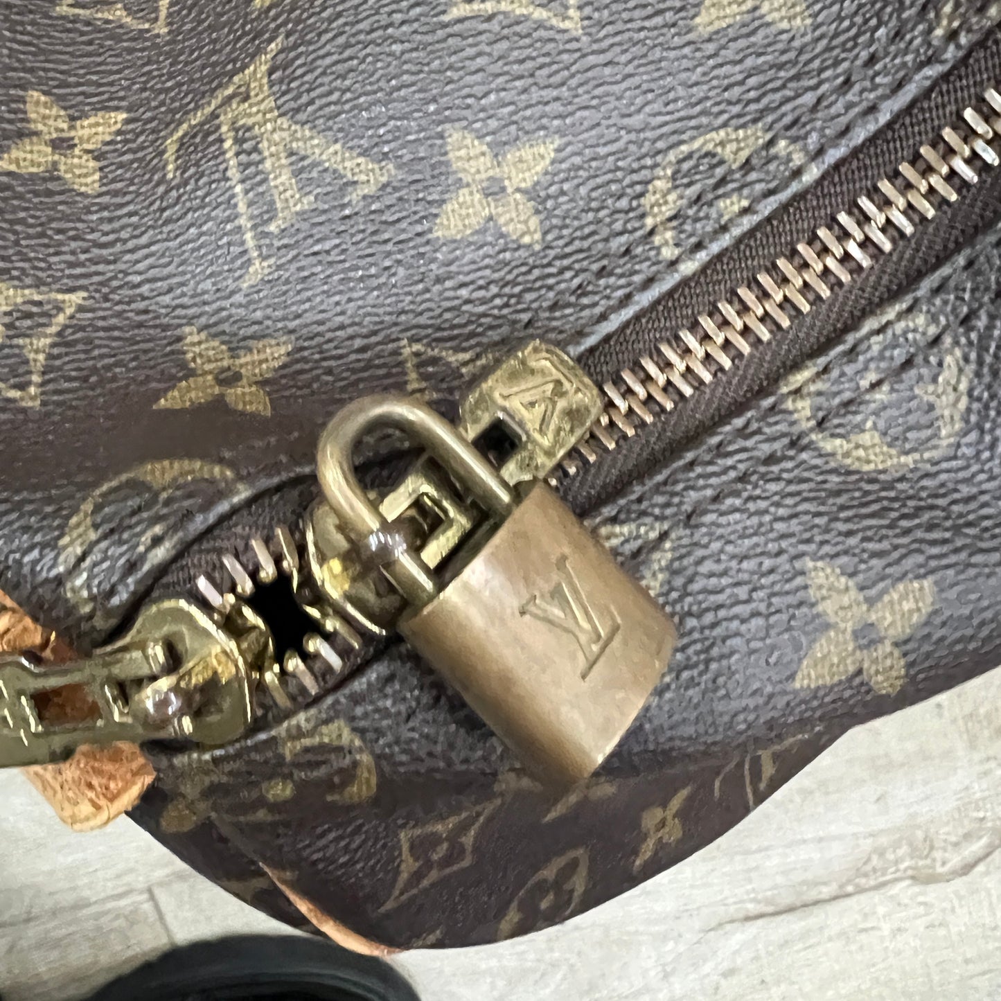 LOUIS VUITTON Keepall 50