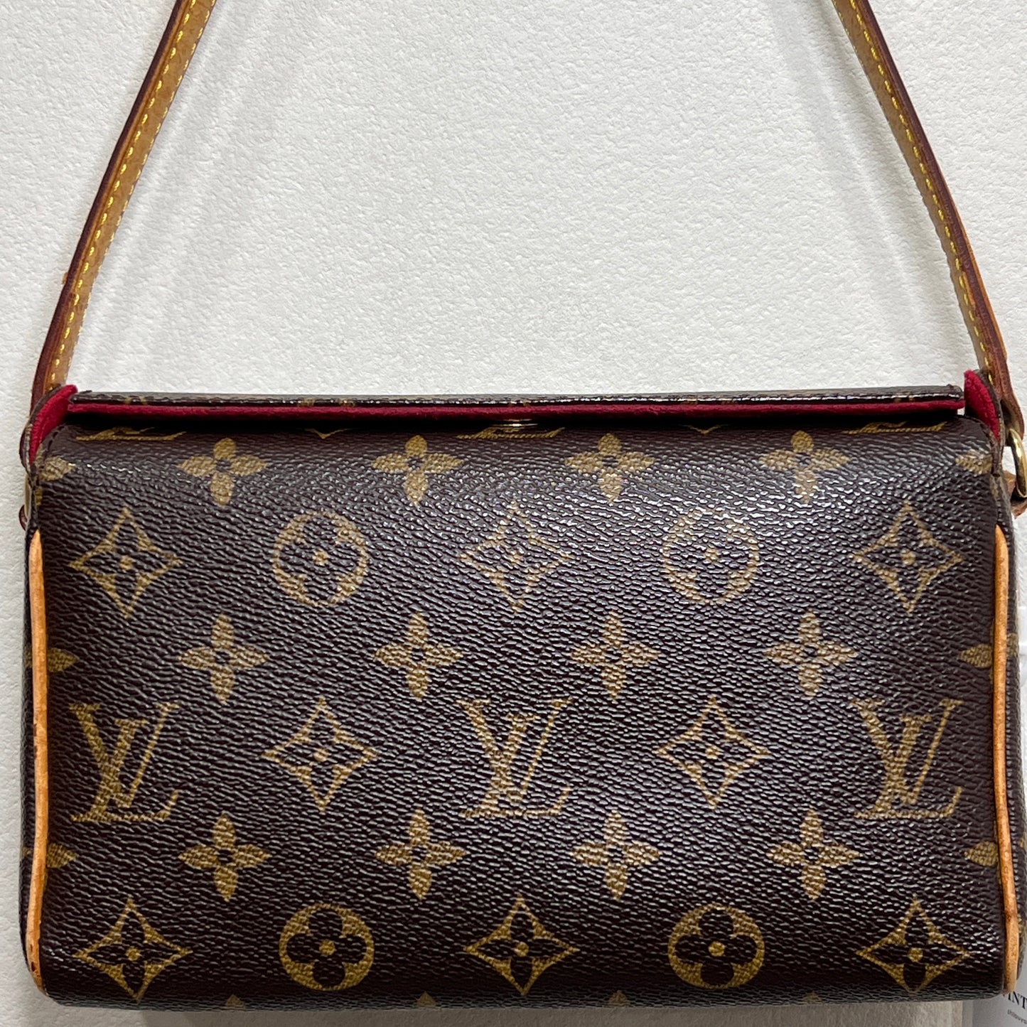 LOUIS VUITTON Recital