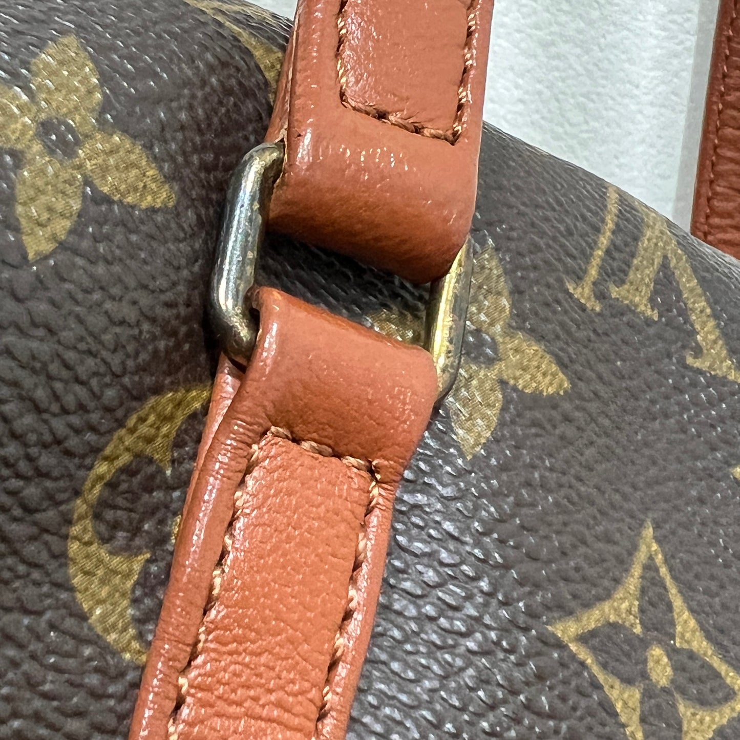 LOUIS VUITTON Papillon Monogram 30cm