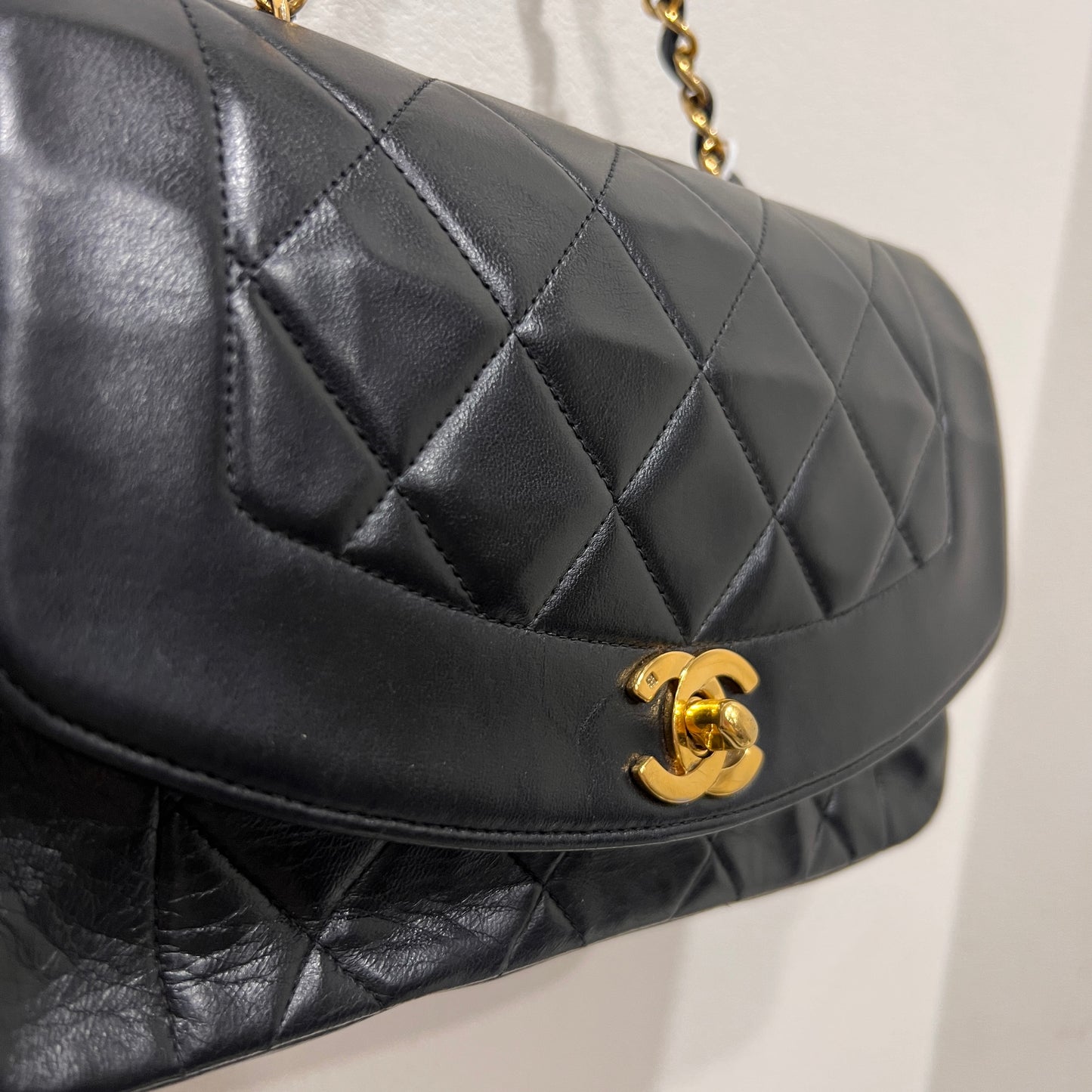 CHANEL Diana Single Flap 1991-1994