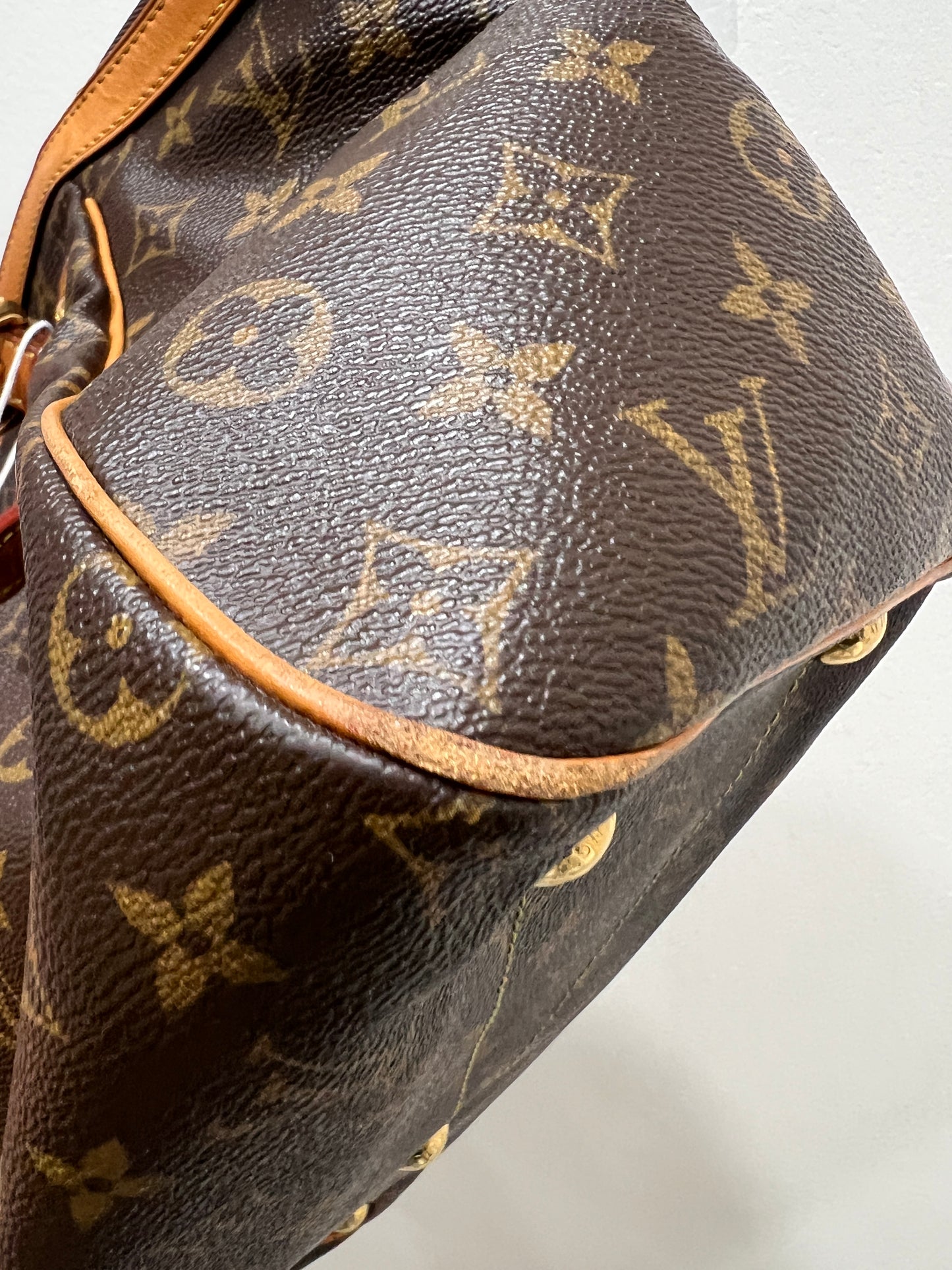 LOUIS VUITTON Tivoli GM
