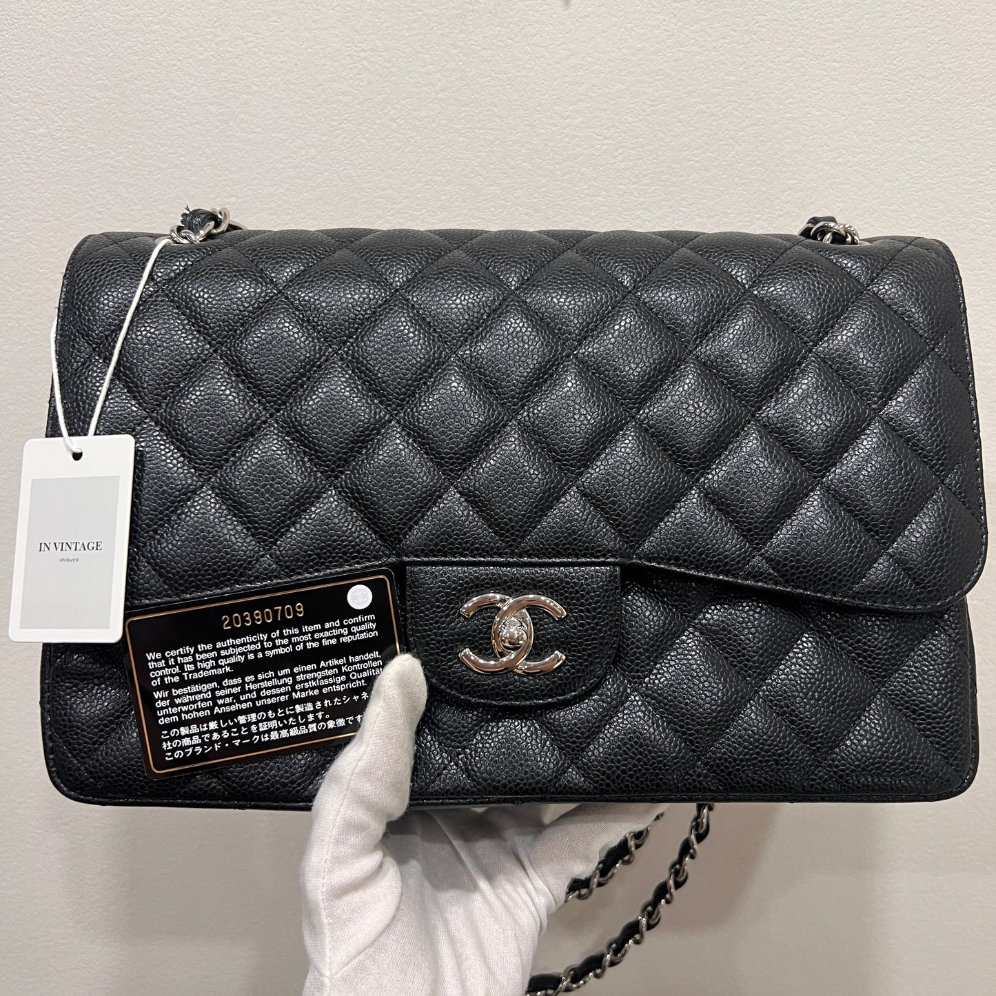 CHANEL Caviar Jumbo Double Flap