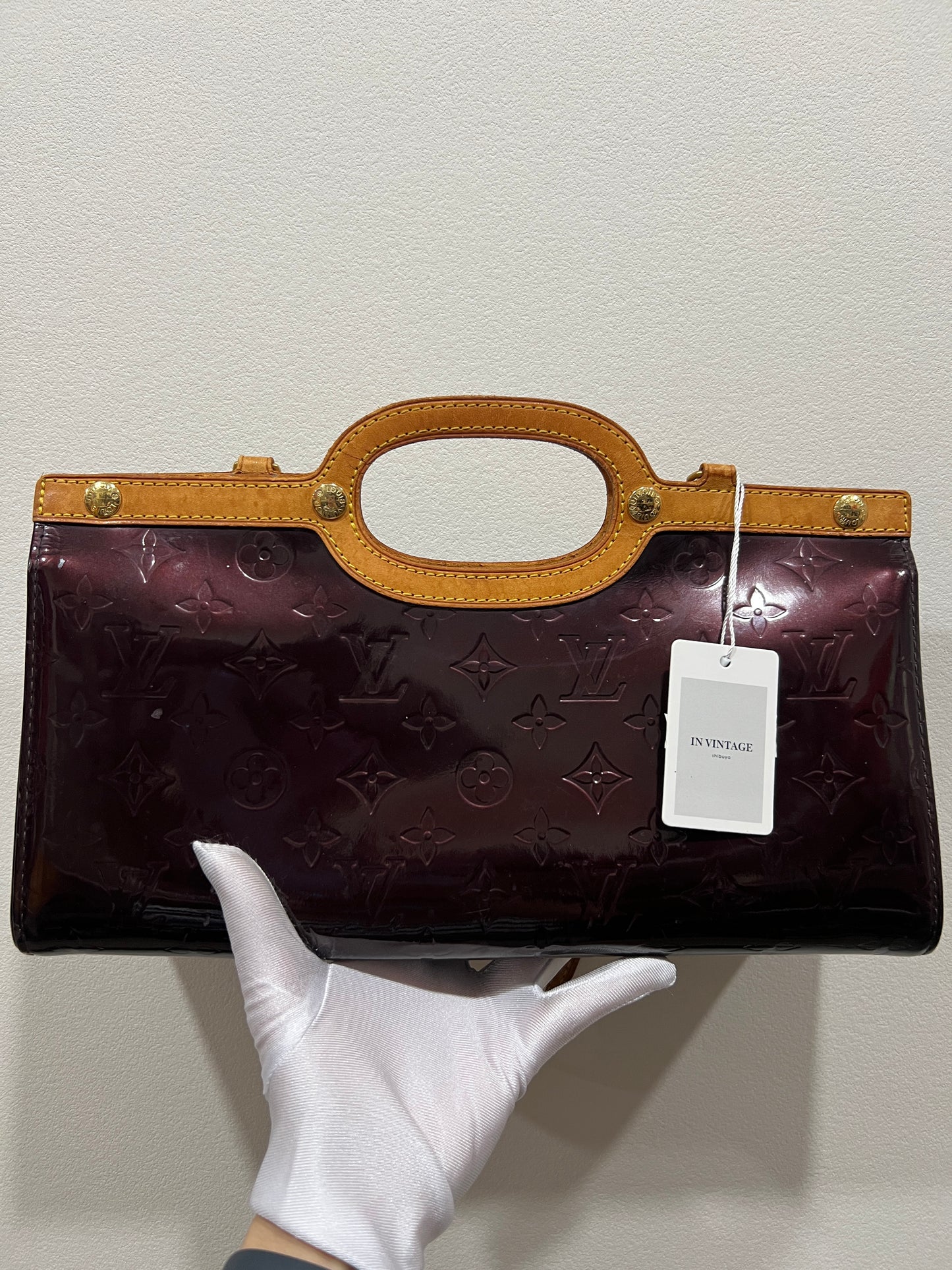 LOUIS VUITTON Roxbury Drive Vernis