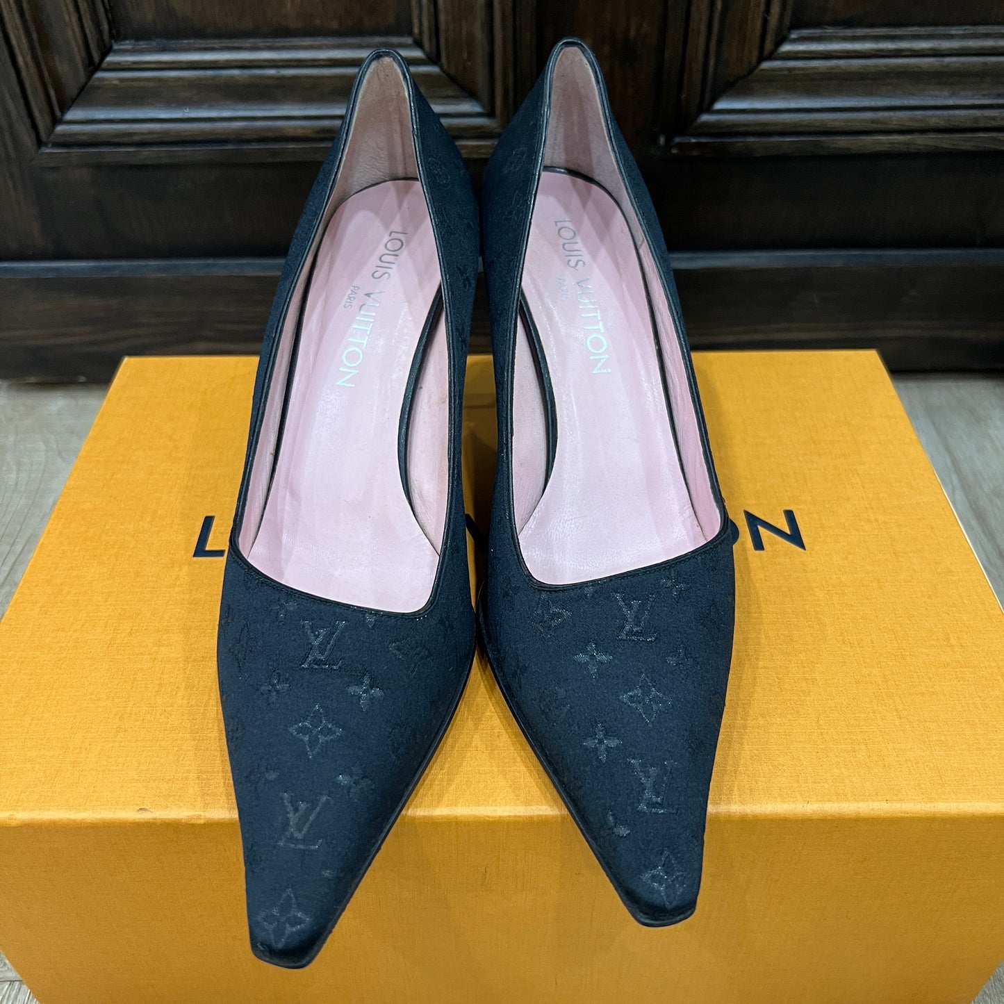 LOUIS VUITTON Shoes 37 1/2
