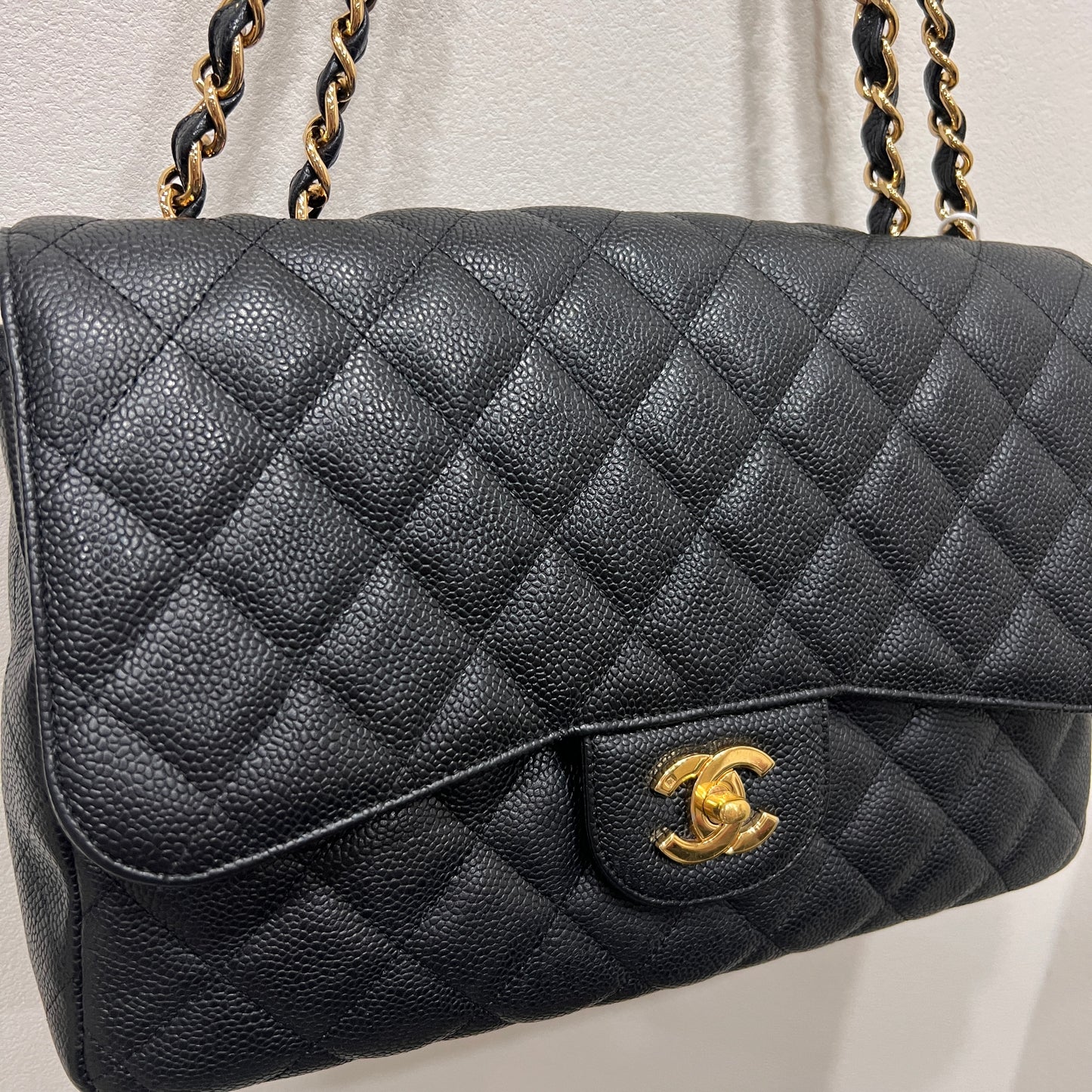 CHANEL Classic Caviar Jumbo Flap