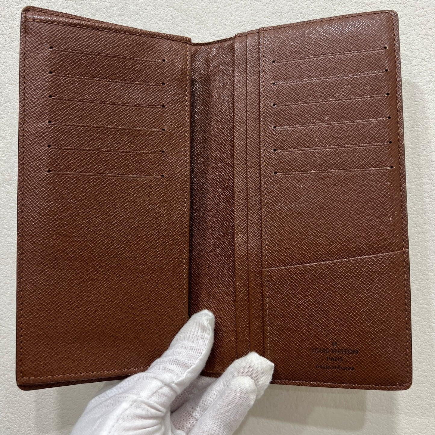 LOUIS VUITTON Long Wallet (item number 523-41)