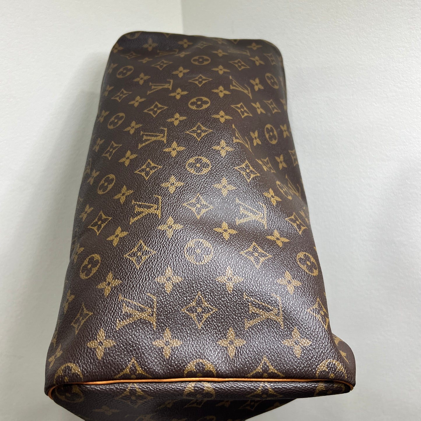 LOUIS VUITTON Speedy 40cm