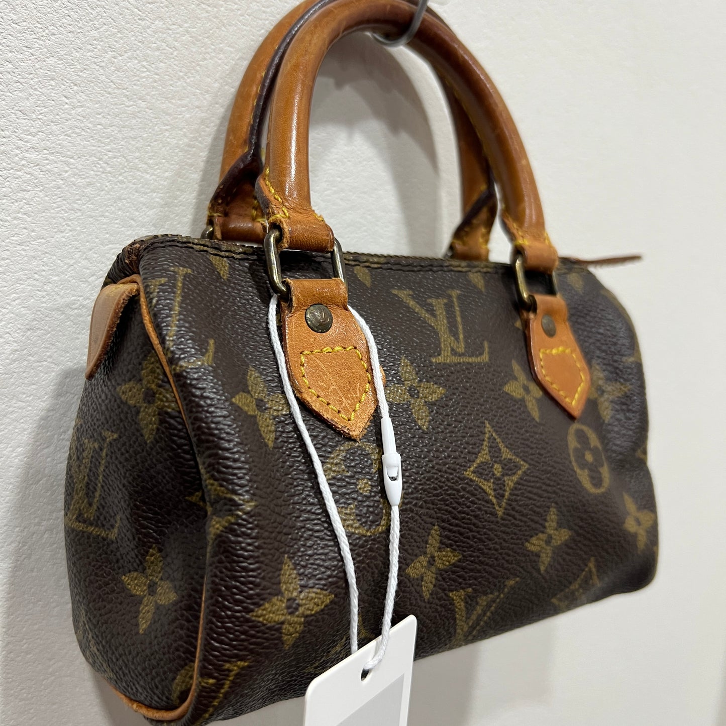 LOUIS VUITTON Nano Speedy