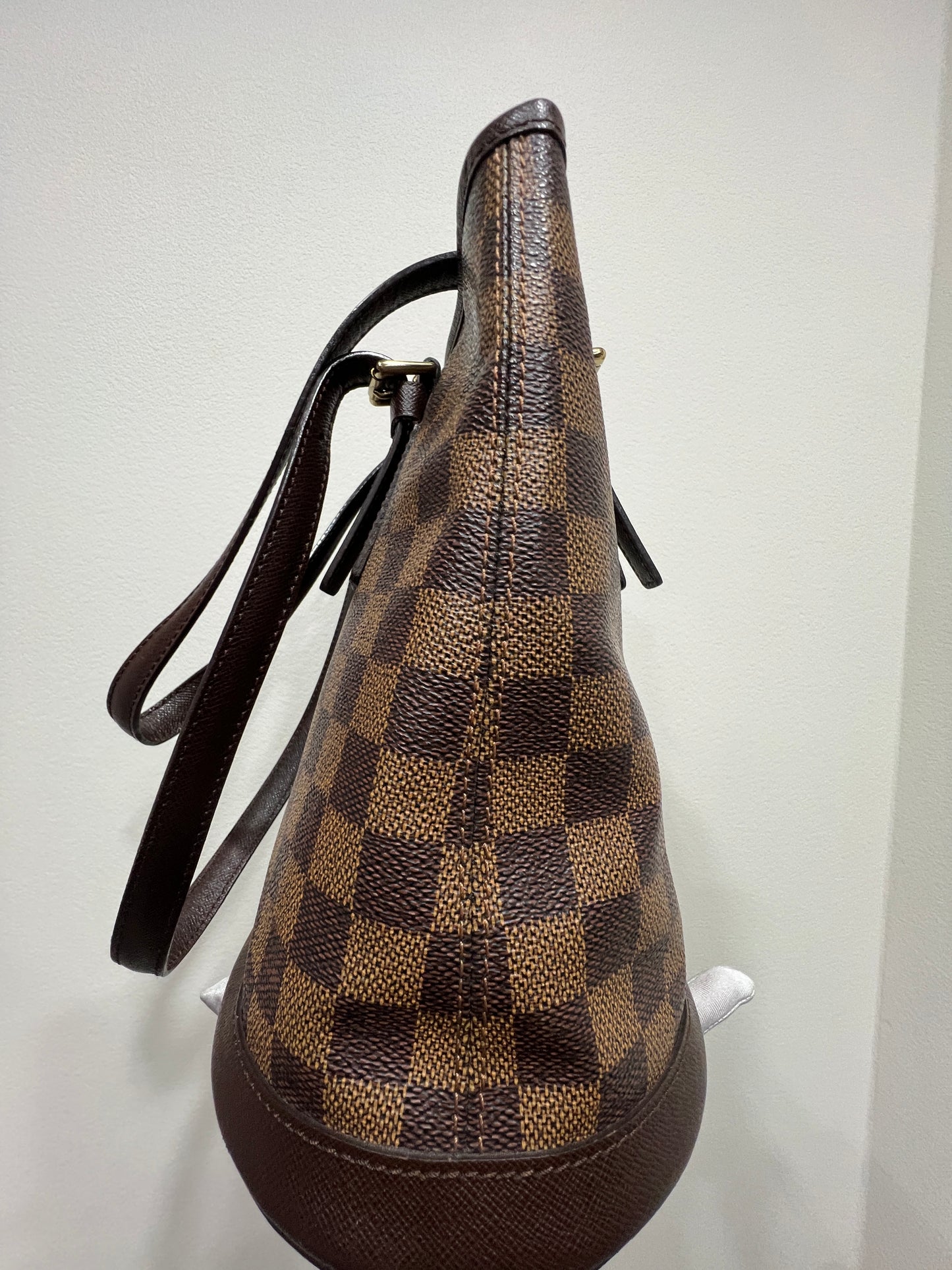 LOUIS VUITTON Damier Marais Bucket Bag