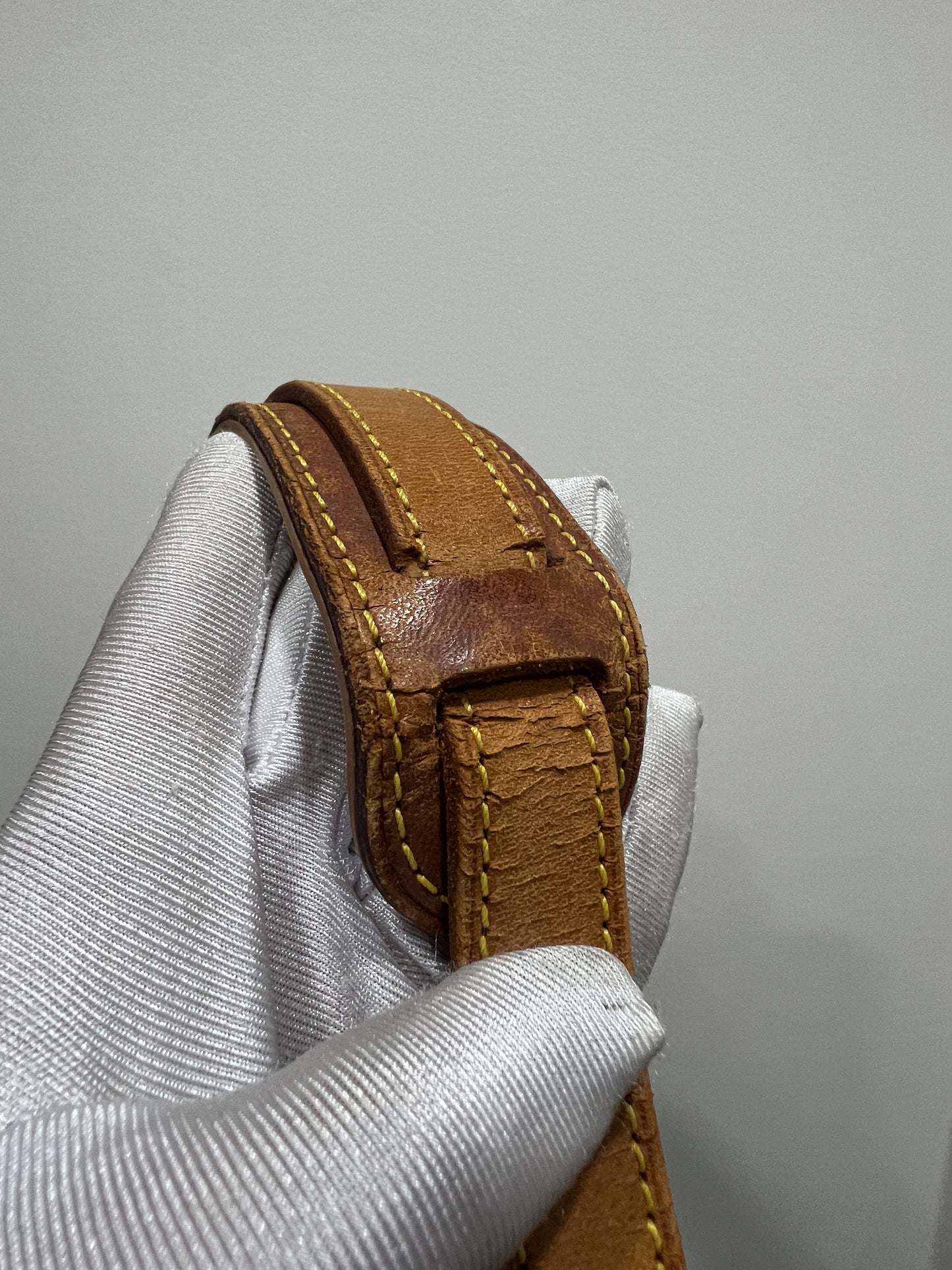 LOUIS VUITTON Boulogne 30 Shoulder bag