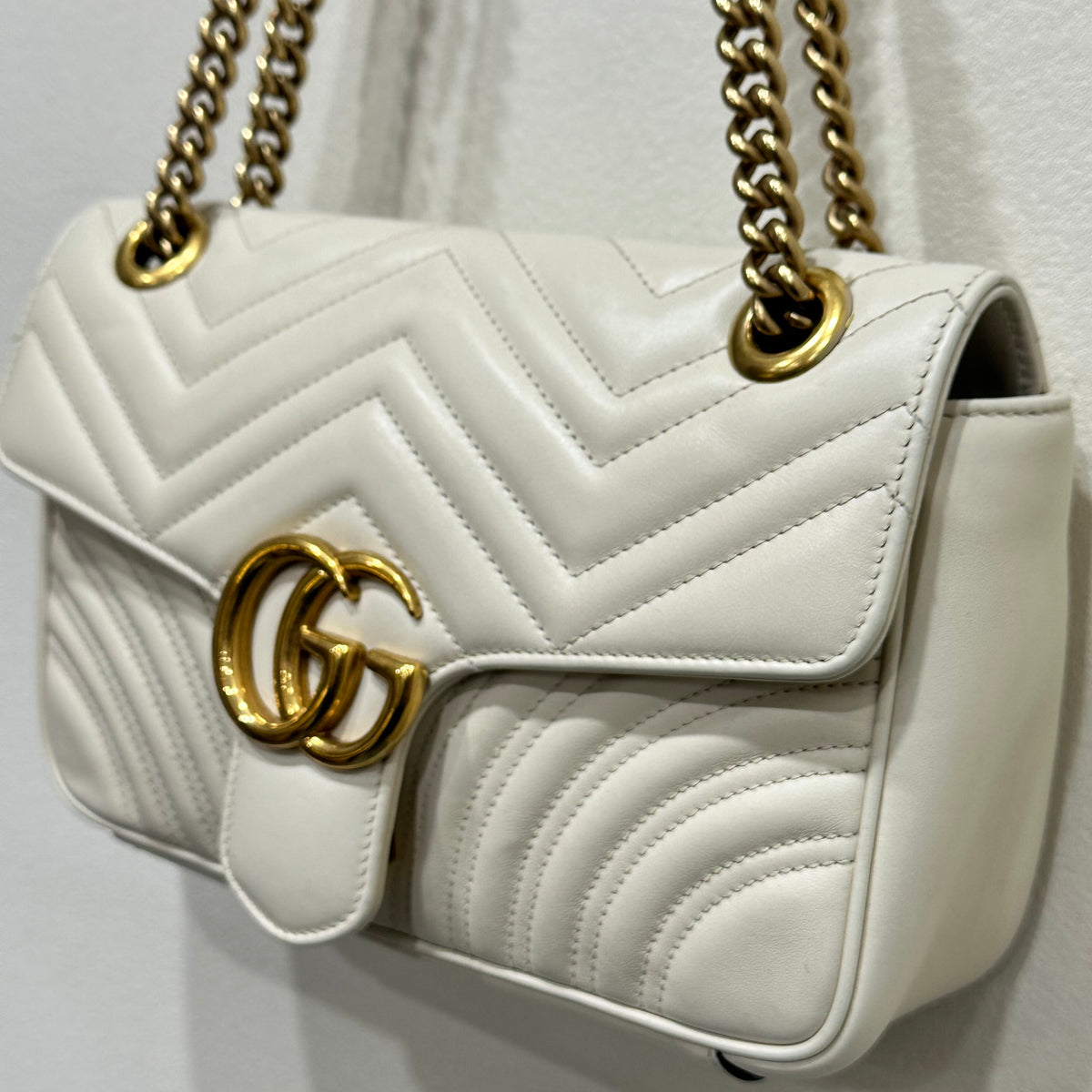 GUCCI Marmont white