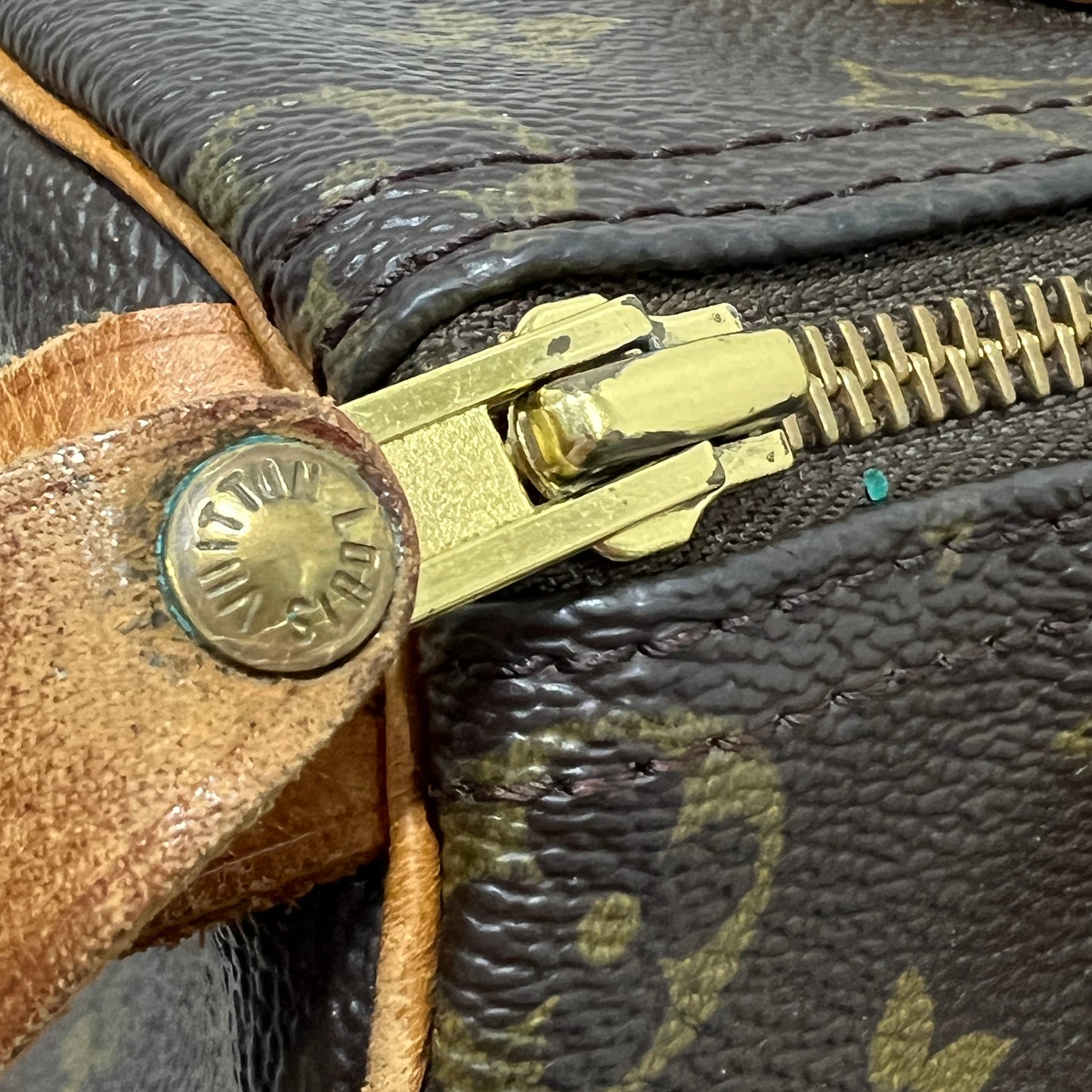 LOUIS VUITTON Speedy 25cm