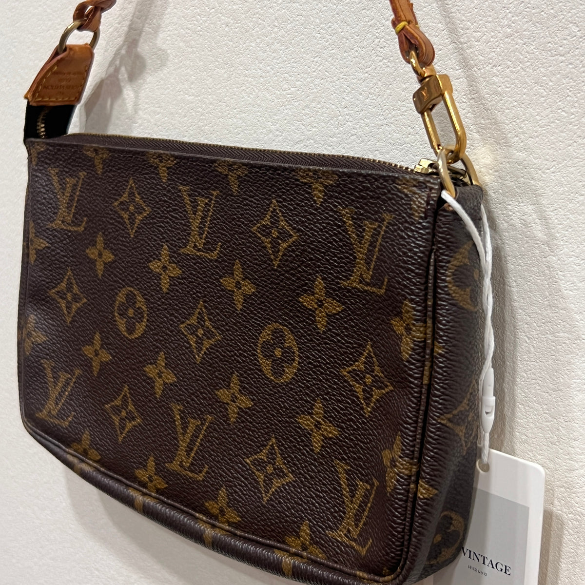 LOUIS VUITTON Accessory Pochette