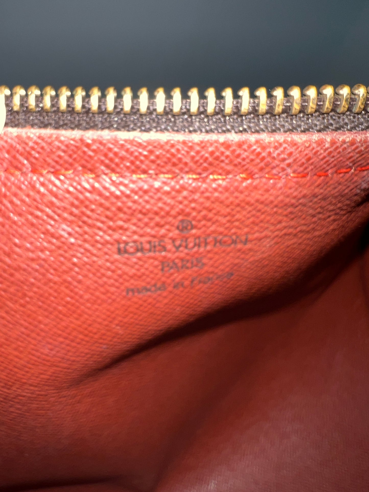 LOUIS VUITTON Papillon Damier